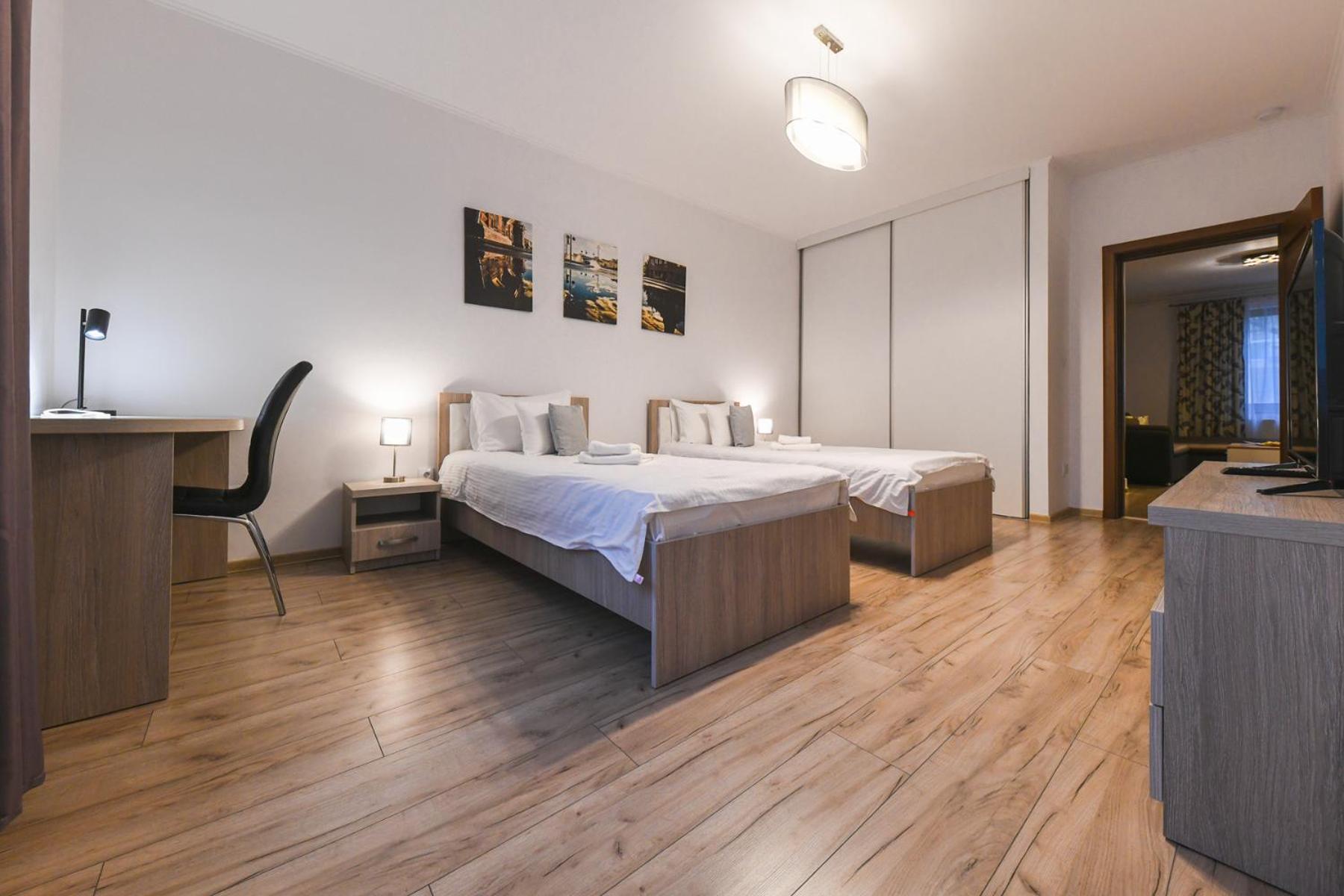 Spacious and Quiet 2 Bedroom Apartment
