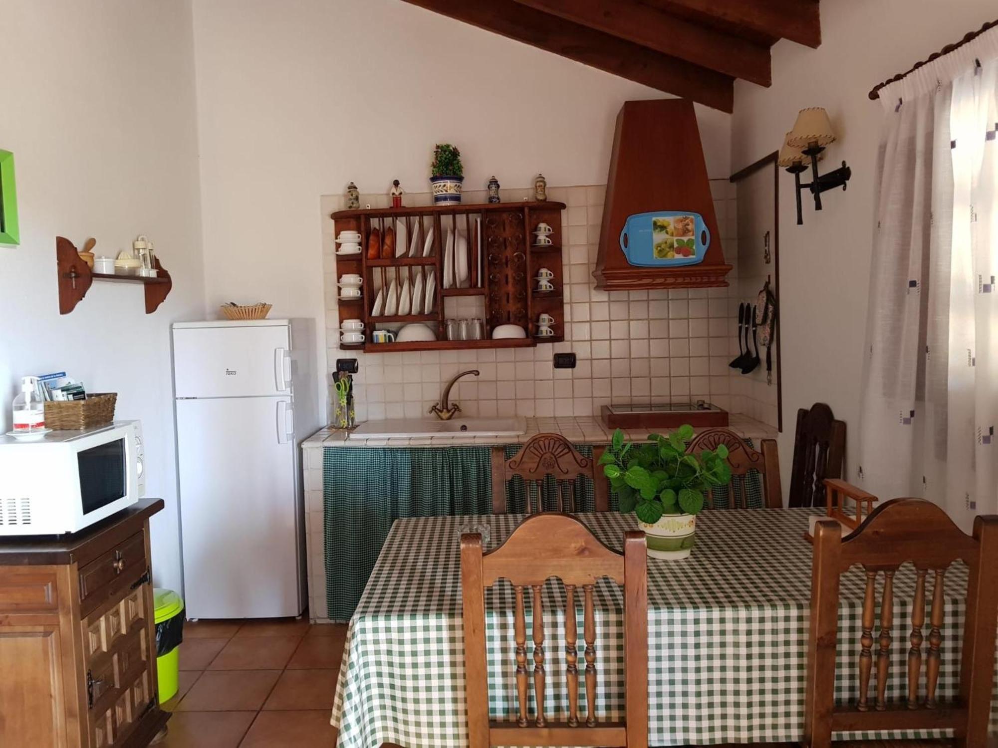 Casas Rurales Los Manantiales view 2