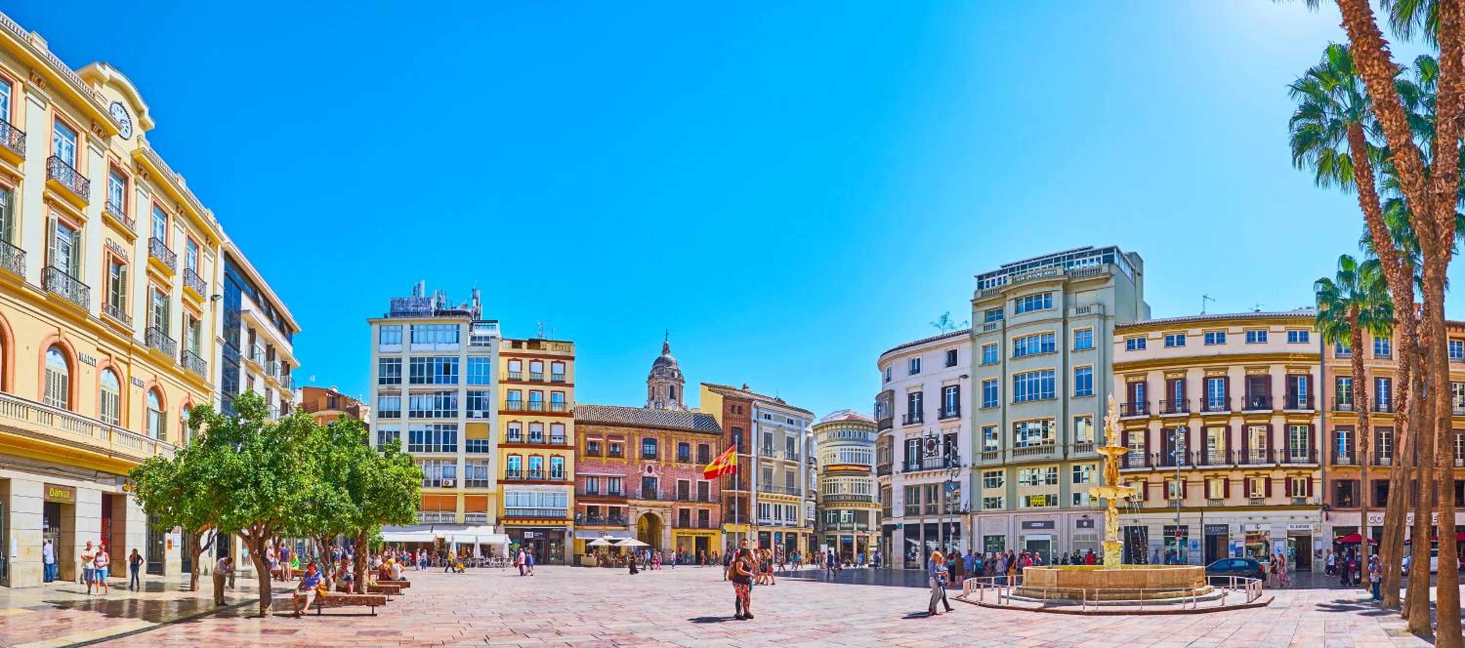 Malaga Centre Apartment with Parking