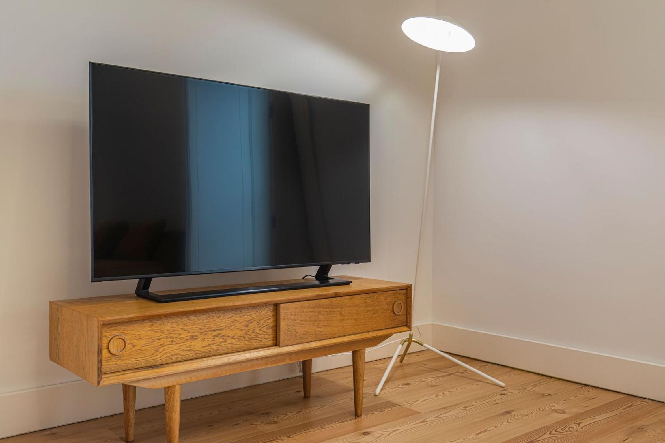 Two Bedroom Apartment with AC in Baixa by LovelyStay view 3