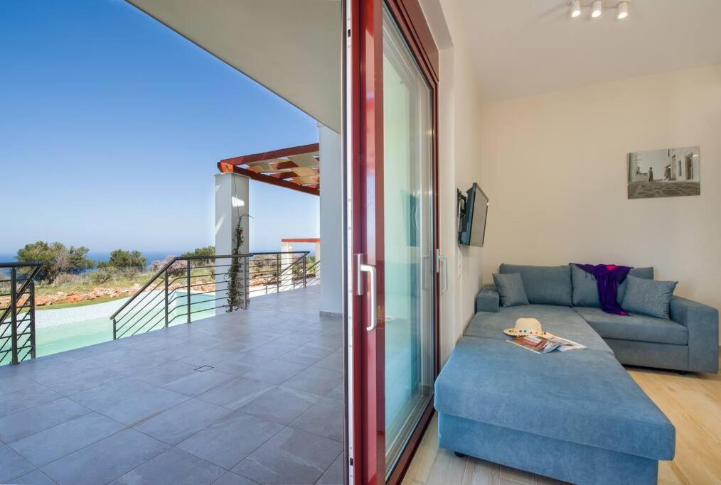 Entire Villa Phenomena view 4