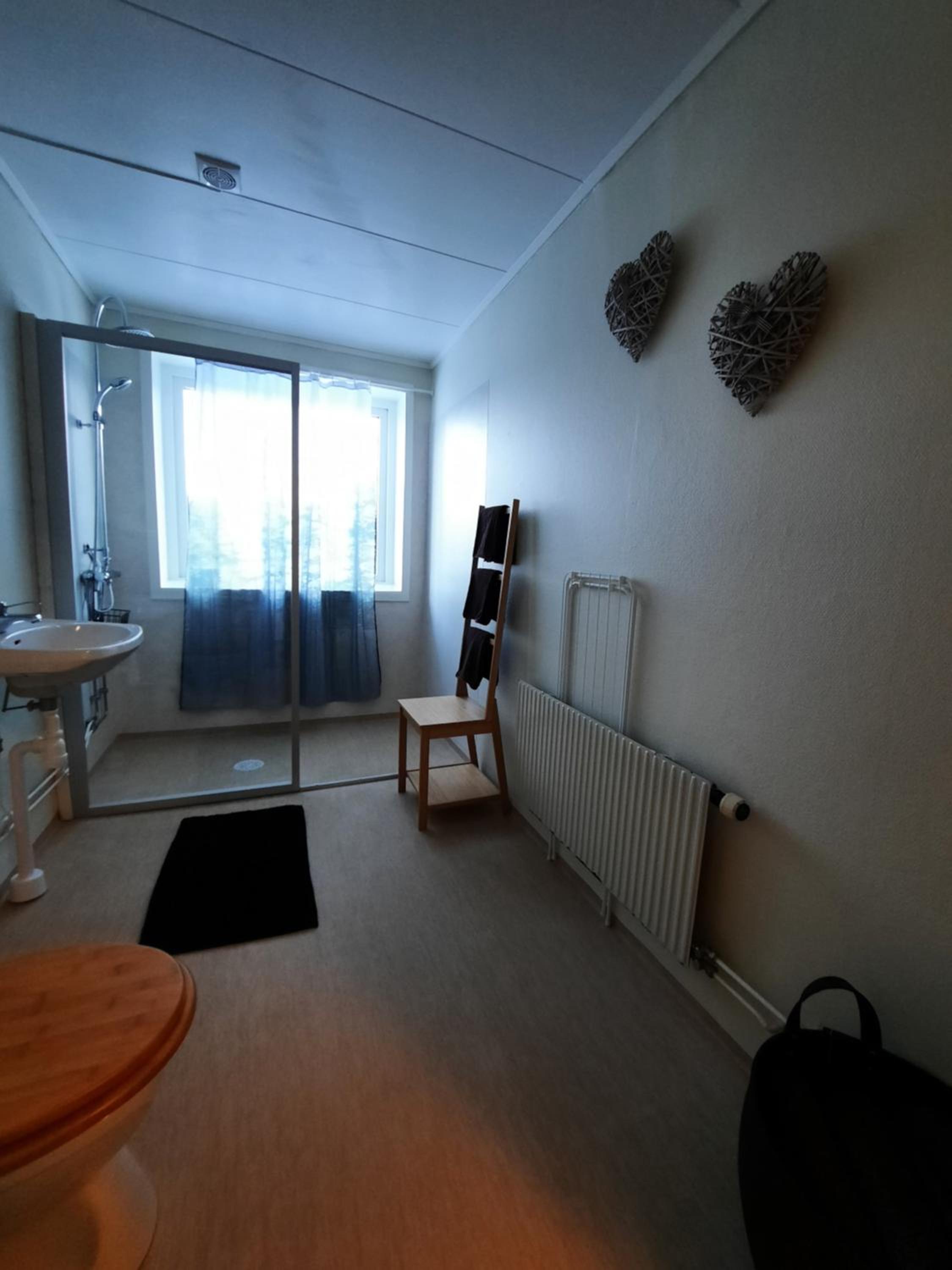 Photo 8