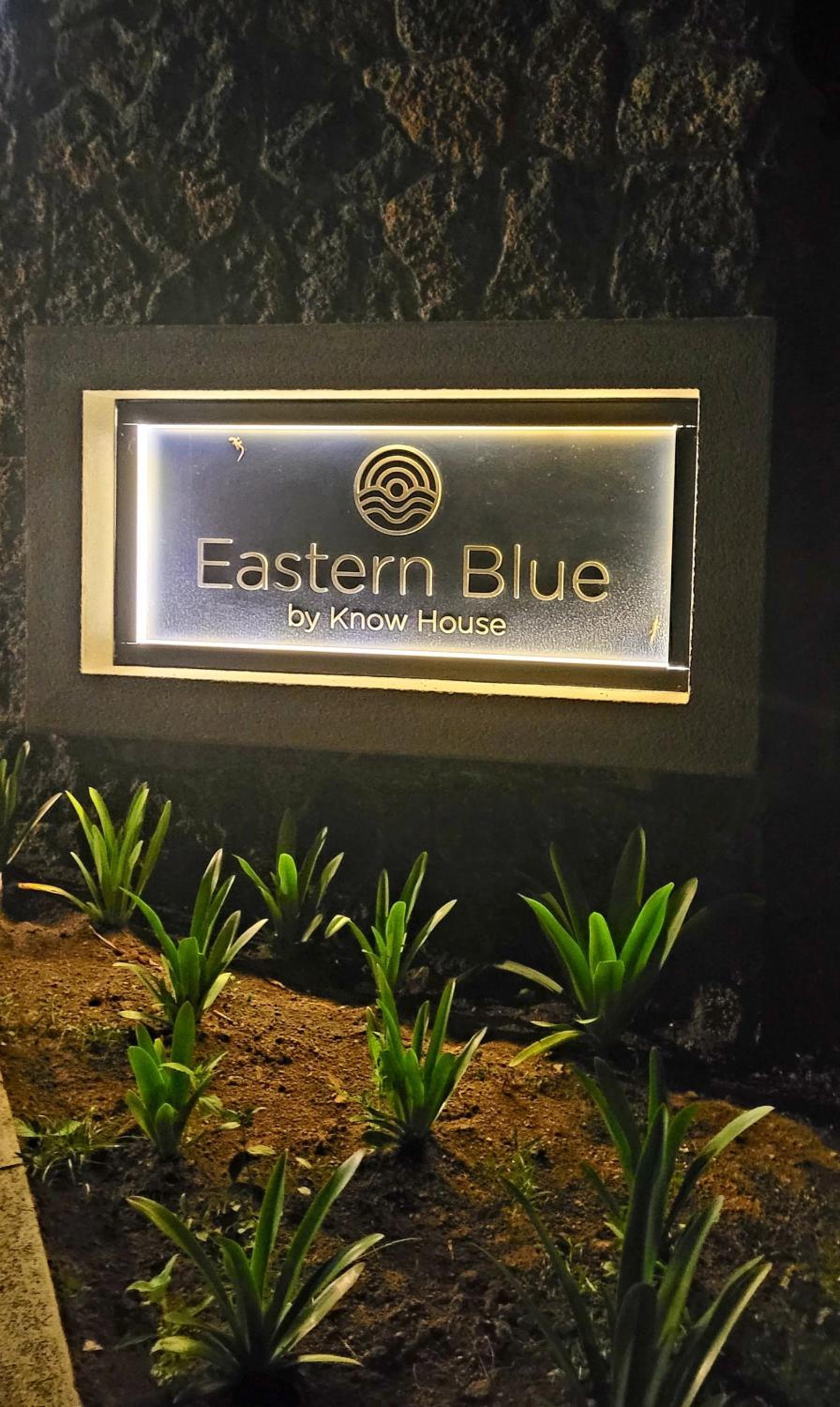 Eastern Blue - Sea View Luxury Apartment view 2