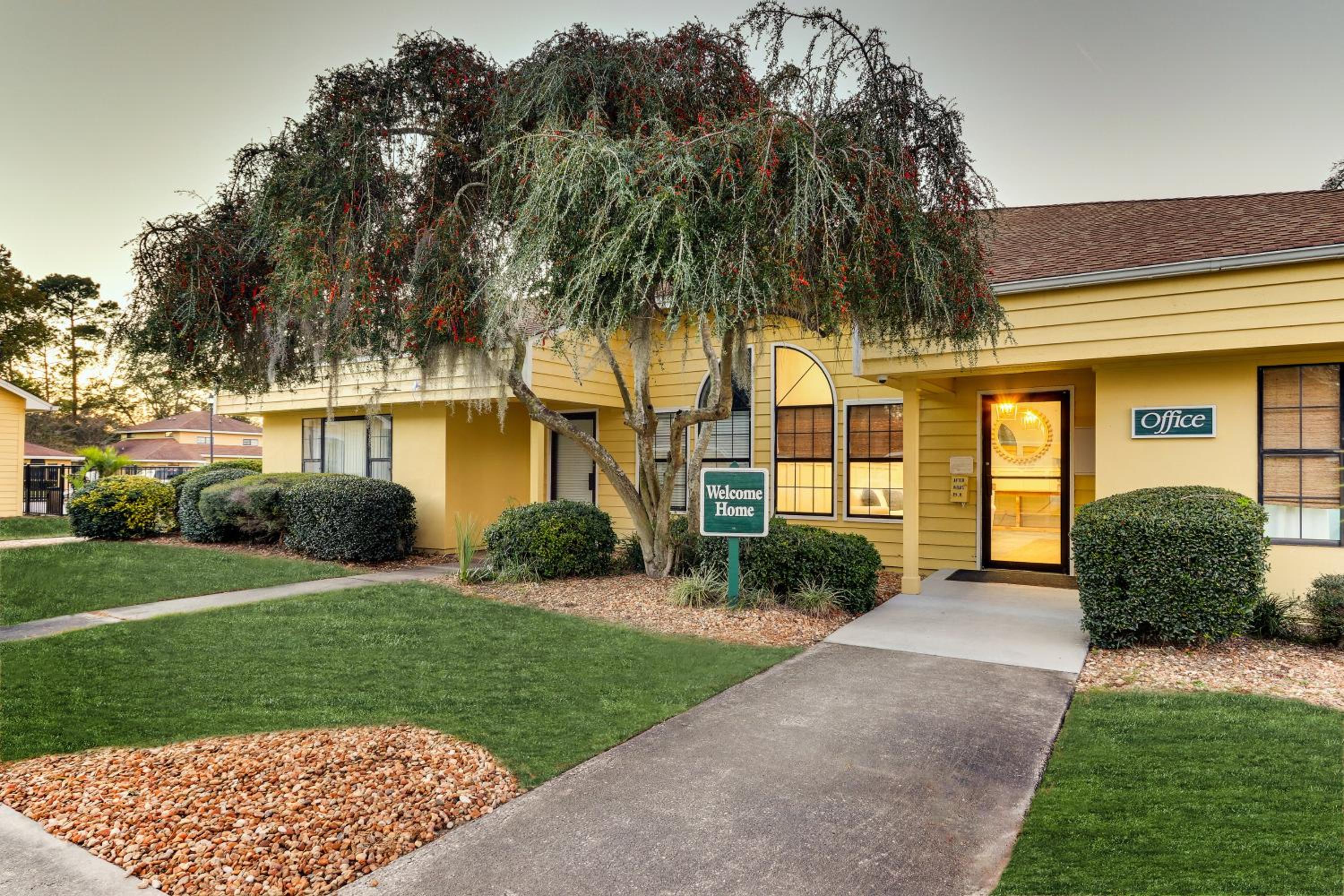 Kingsland Vacations - Mariners Suites - Kingsland - Property Image 1