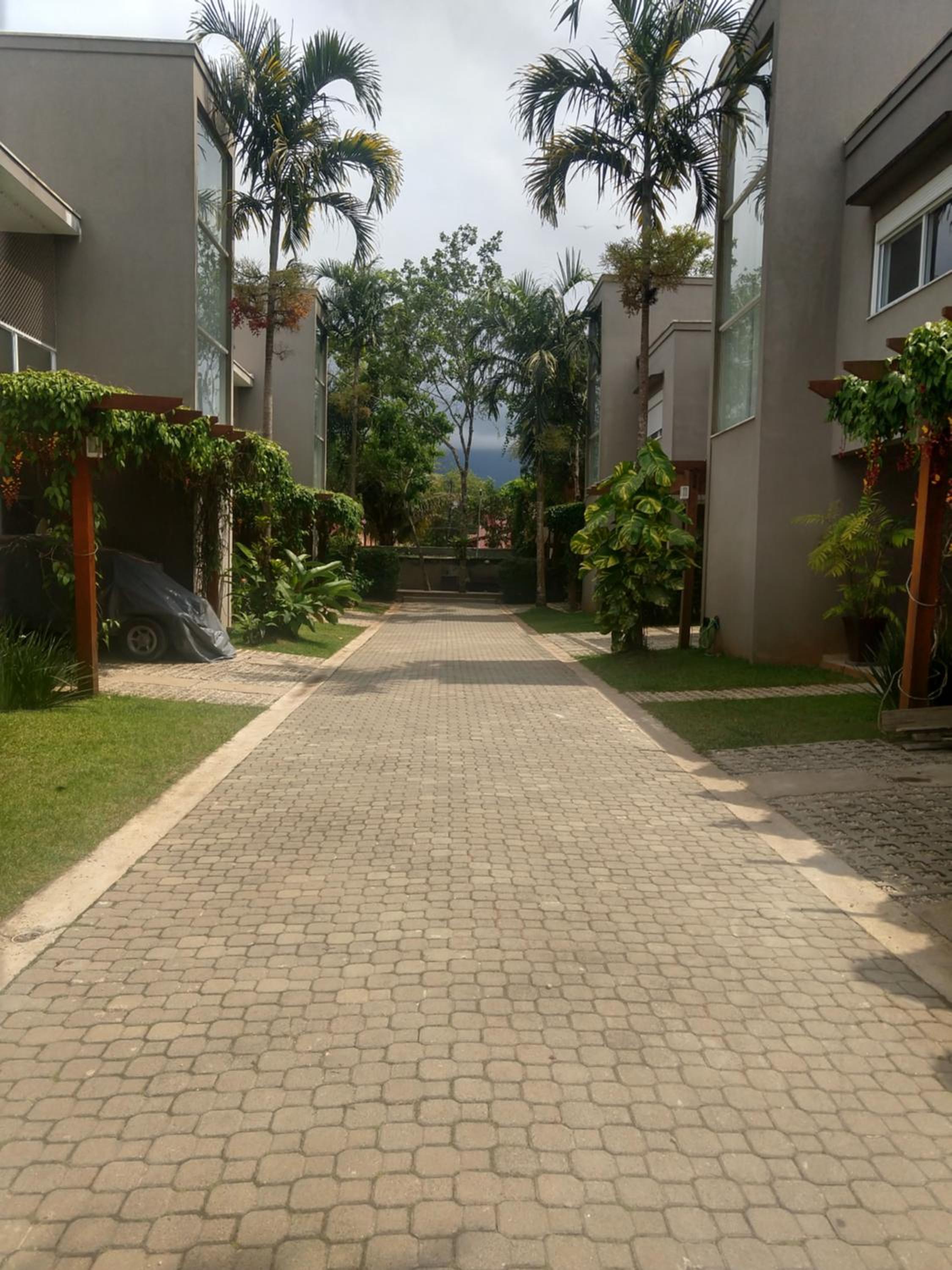Casa em condomínio fechado, ambiente familiar