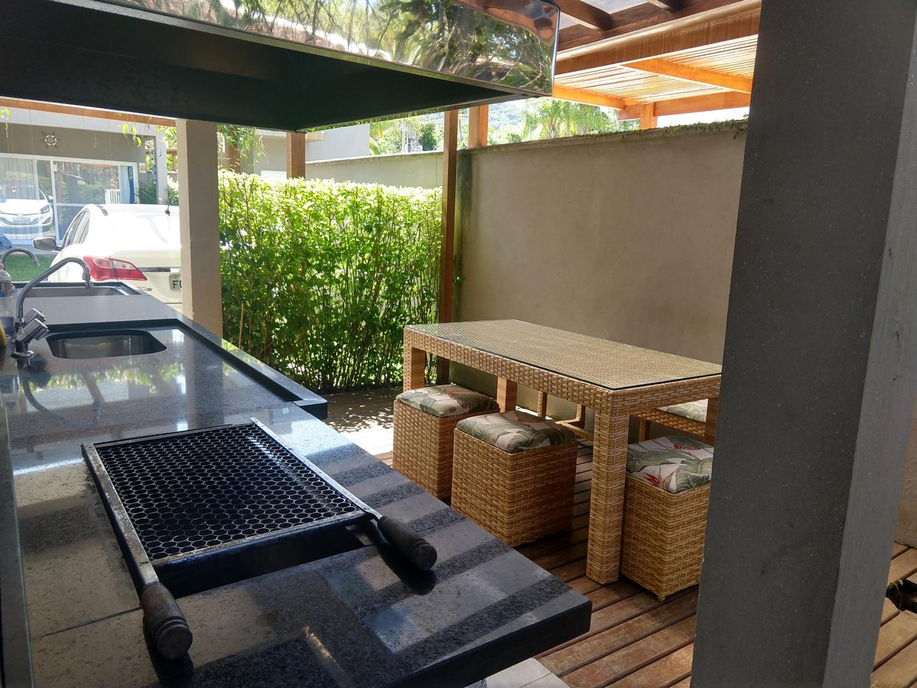 Casa em condomínio fechado, ambiente familiar
