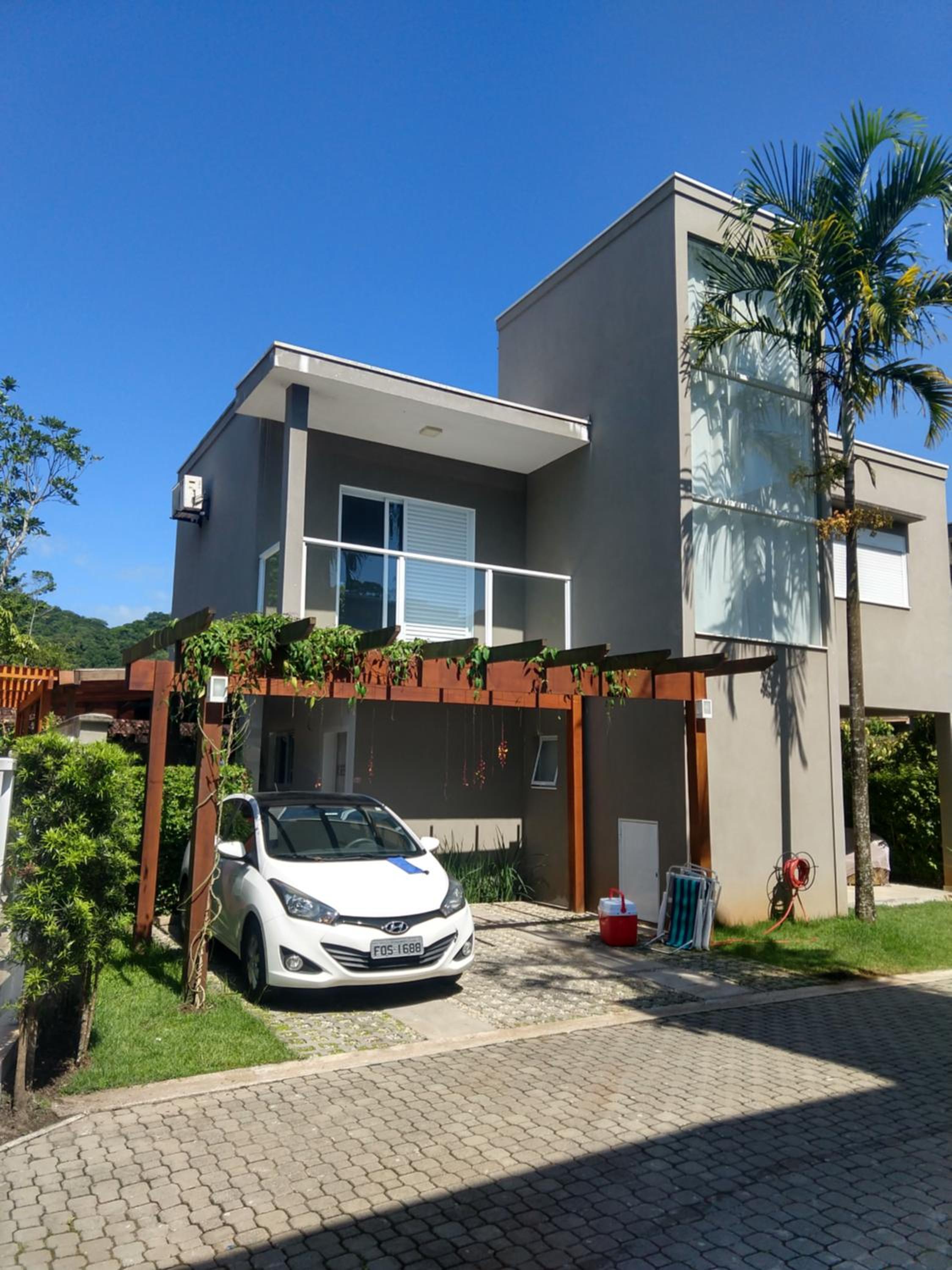 Casa em condomínio fechado, ambiente familiar