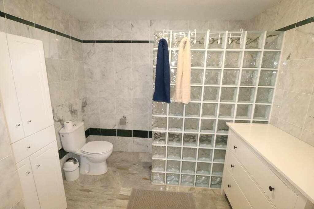 Dinastia B403 by Tenerife Rental & Sales view 5