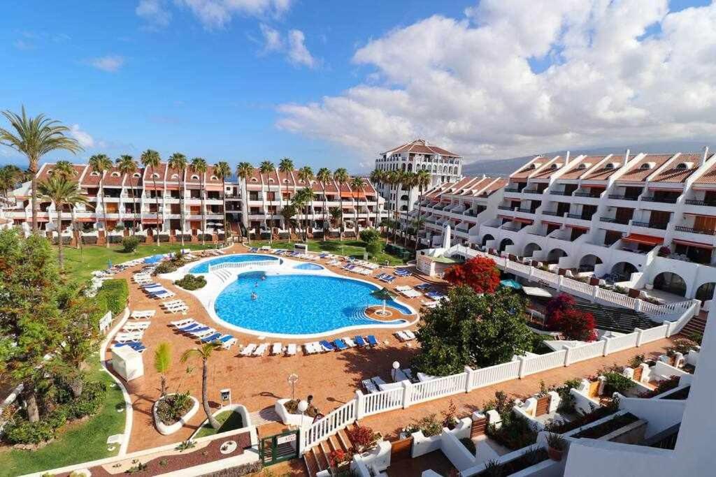Parque Santiago II 335 by Tenerife Rental & Sales view 2
