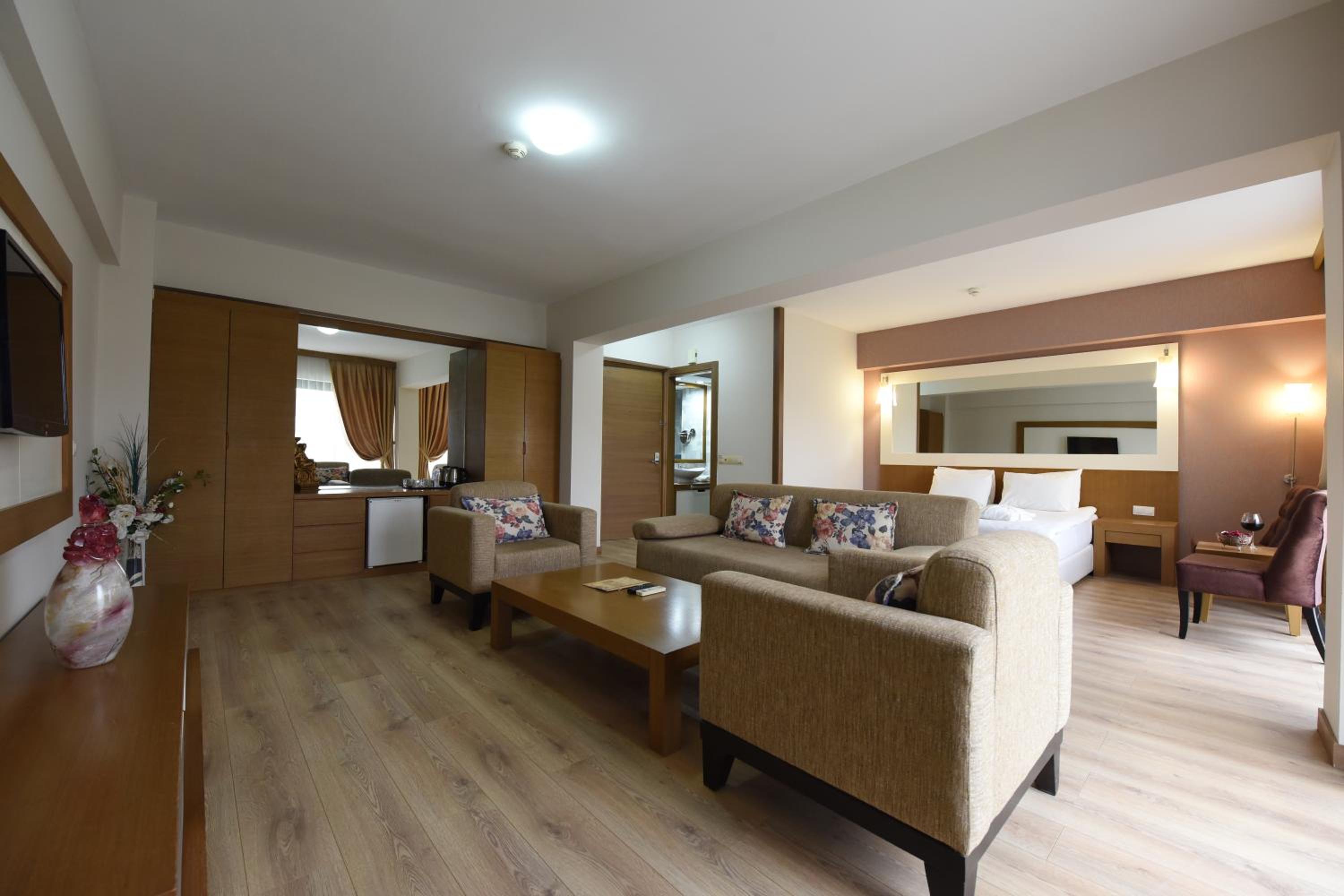 Tripolis Hotel 22