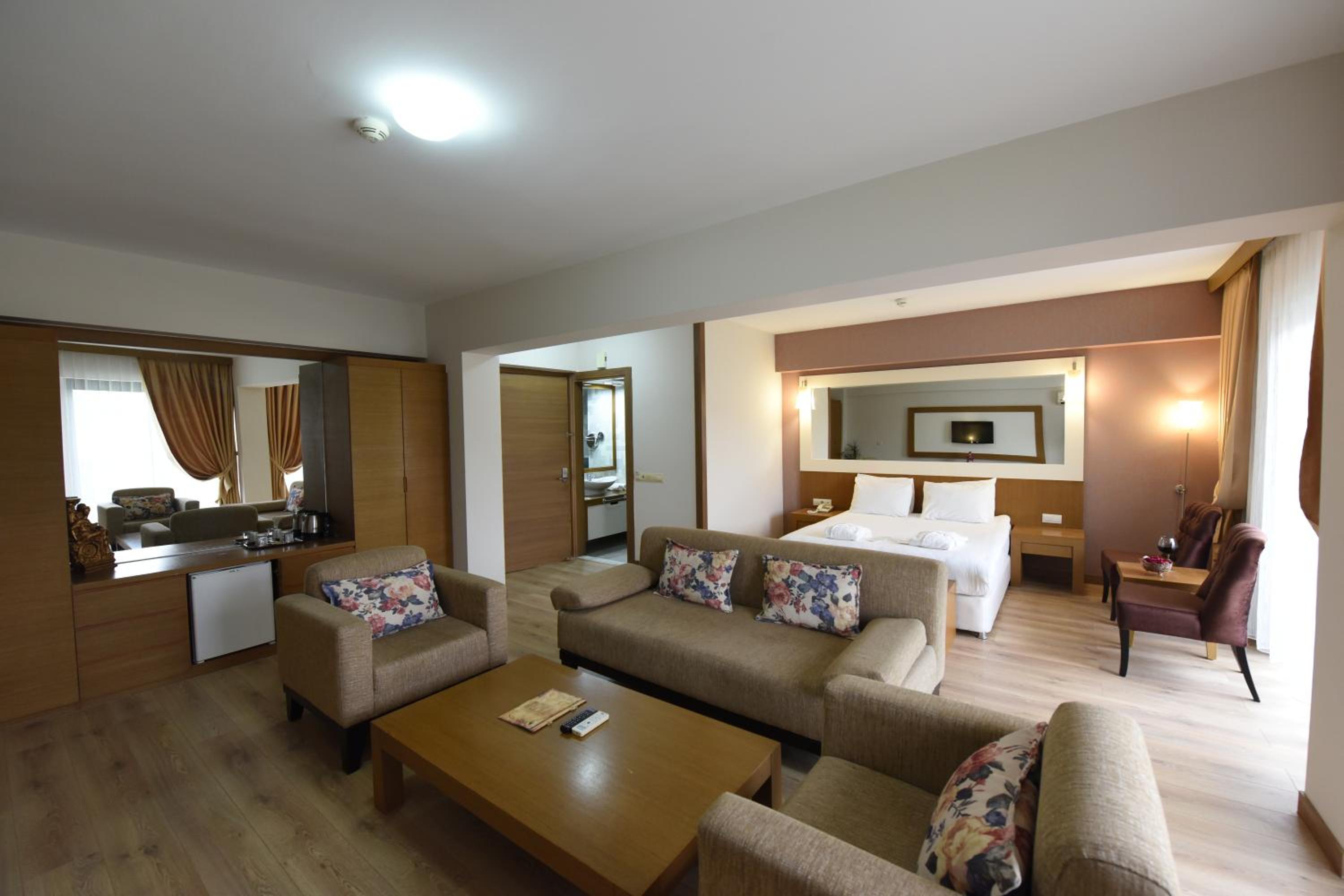 Tripolis Hotel 23
