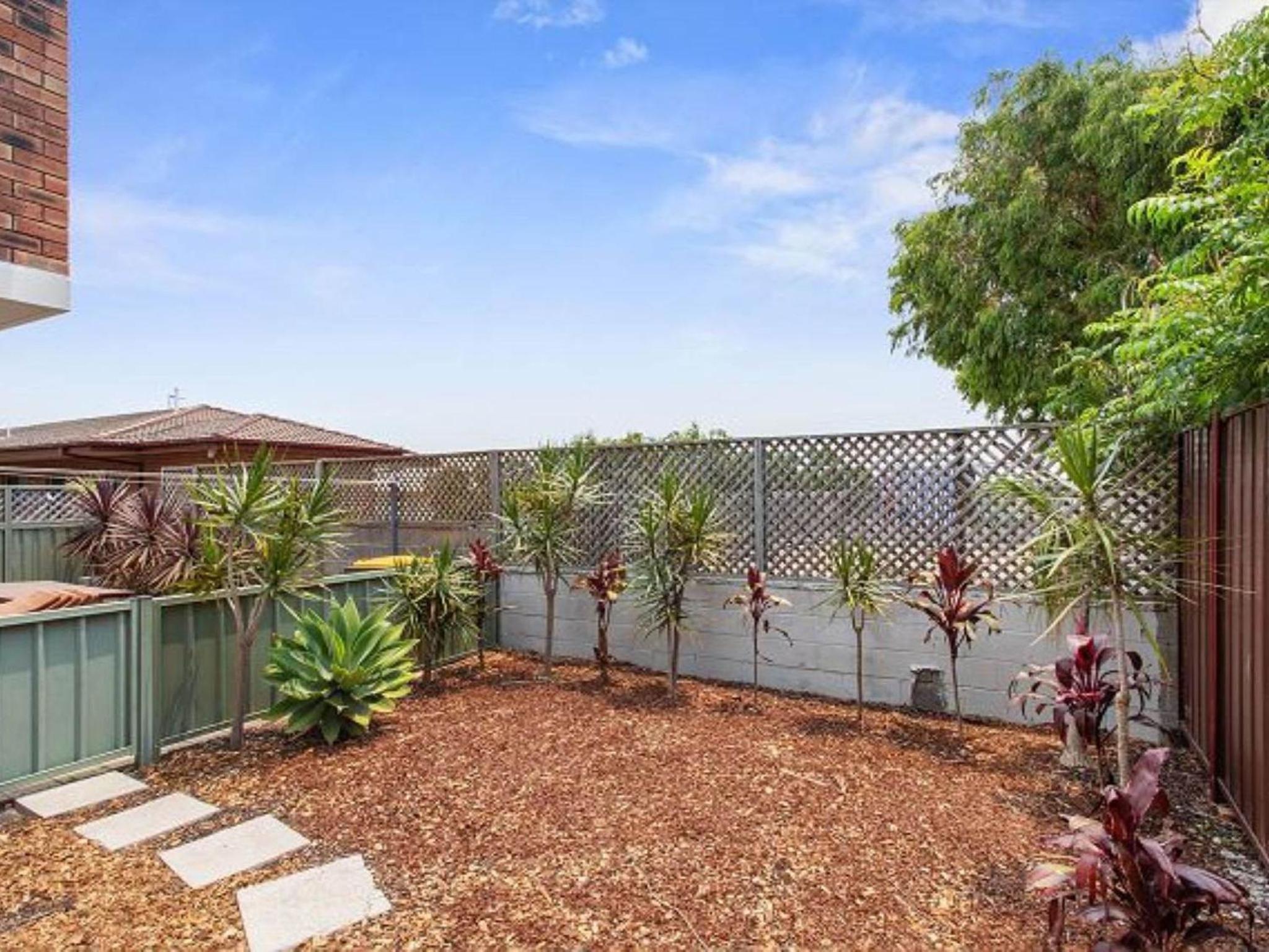 5 The Pines 4 Messines St