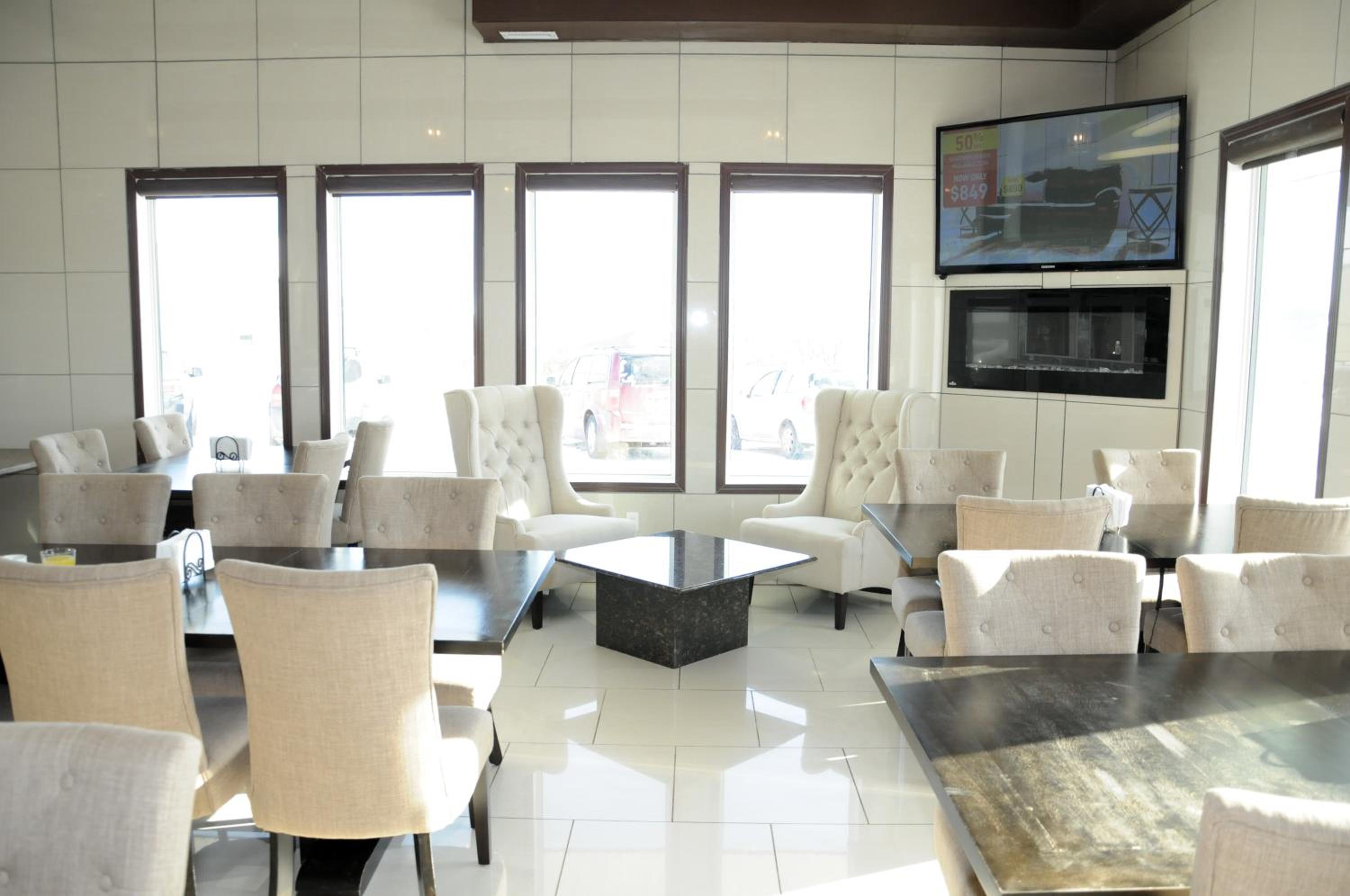 High Point Inn & Suites Peace River