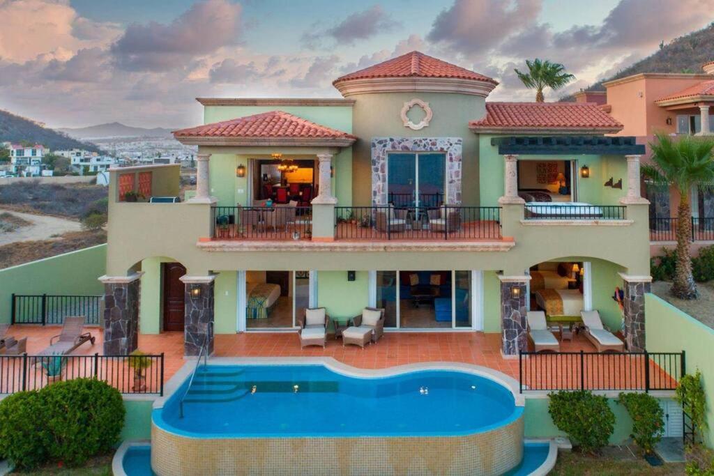 Hotel Cabo San Lucas Villa - Image 1