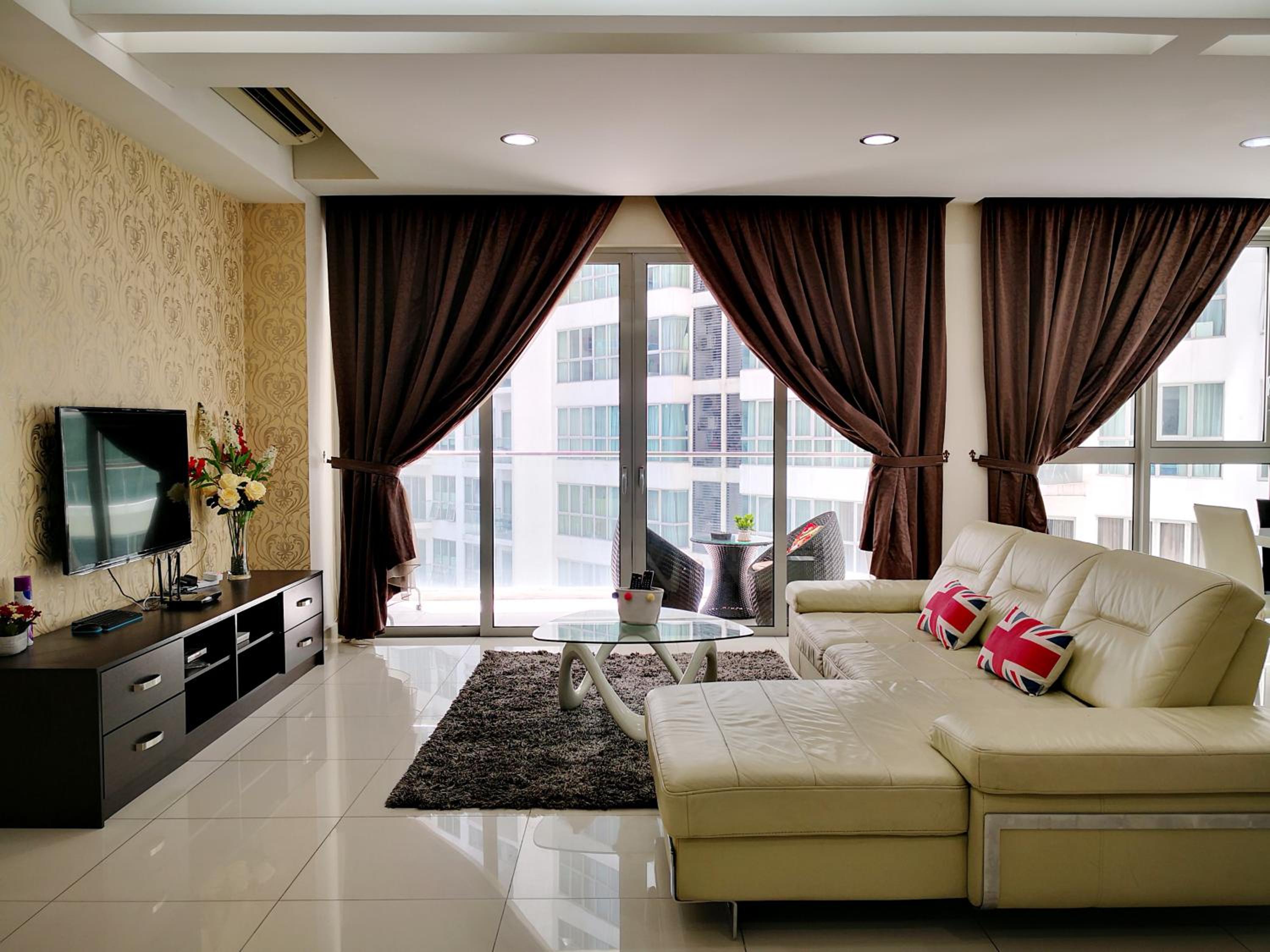 KLCC Inifinity Pool - The Regalia Residences & Suites by KL minsu