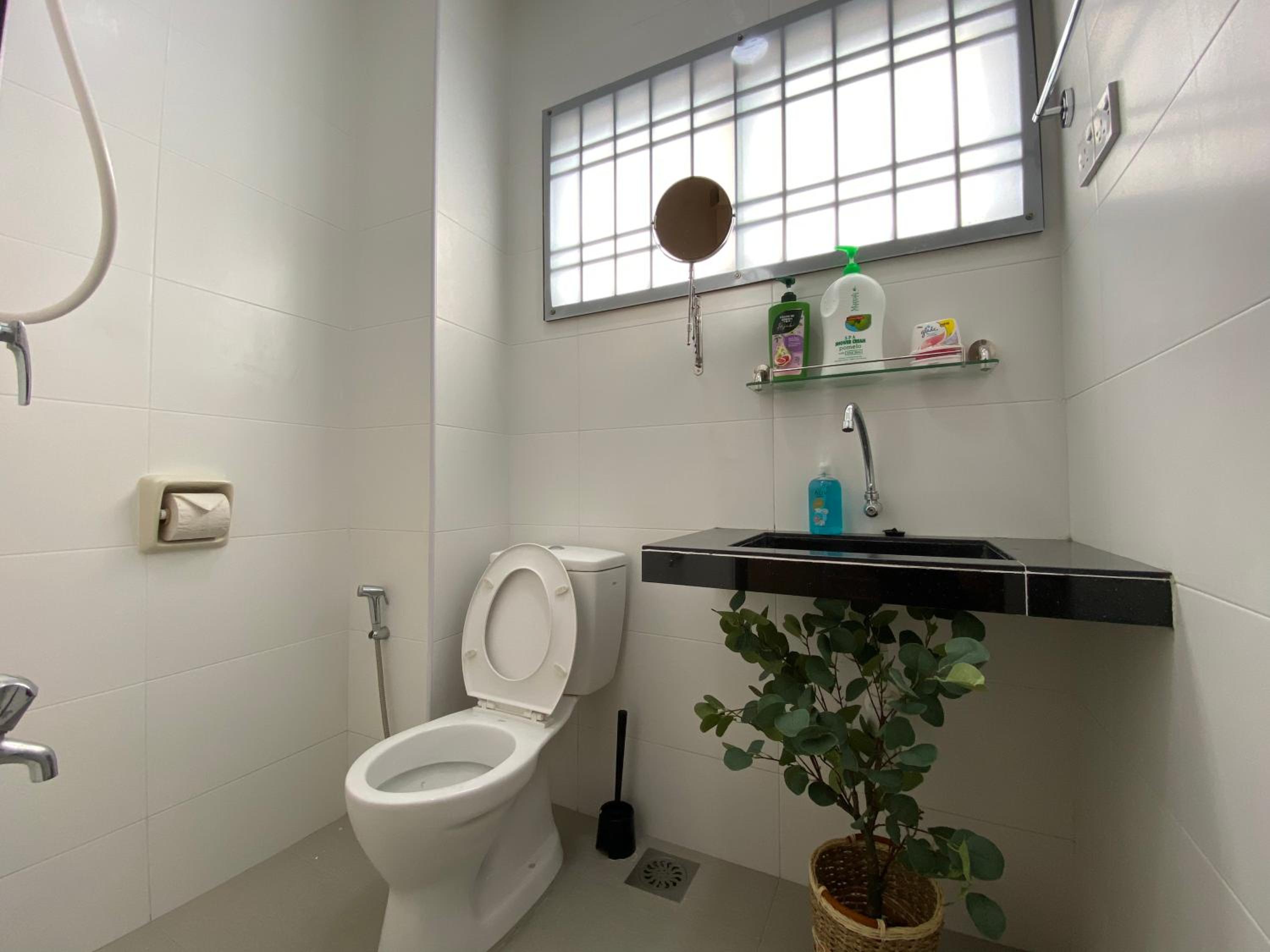 Do not book, property was sold