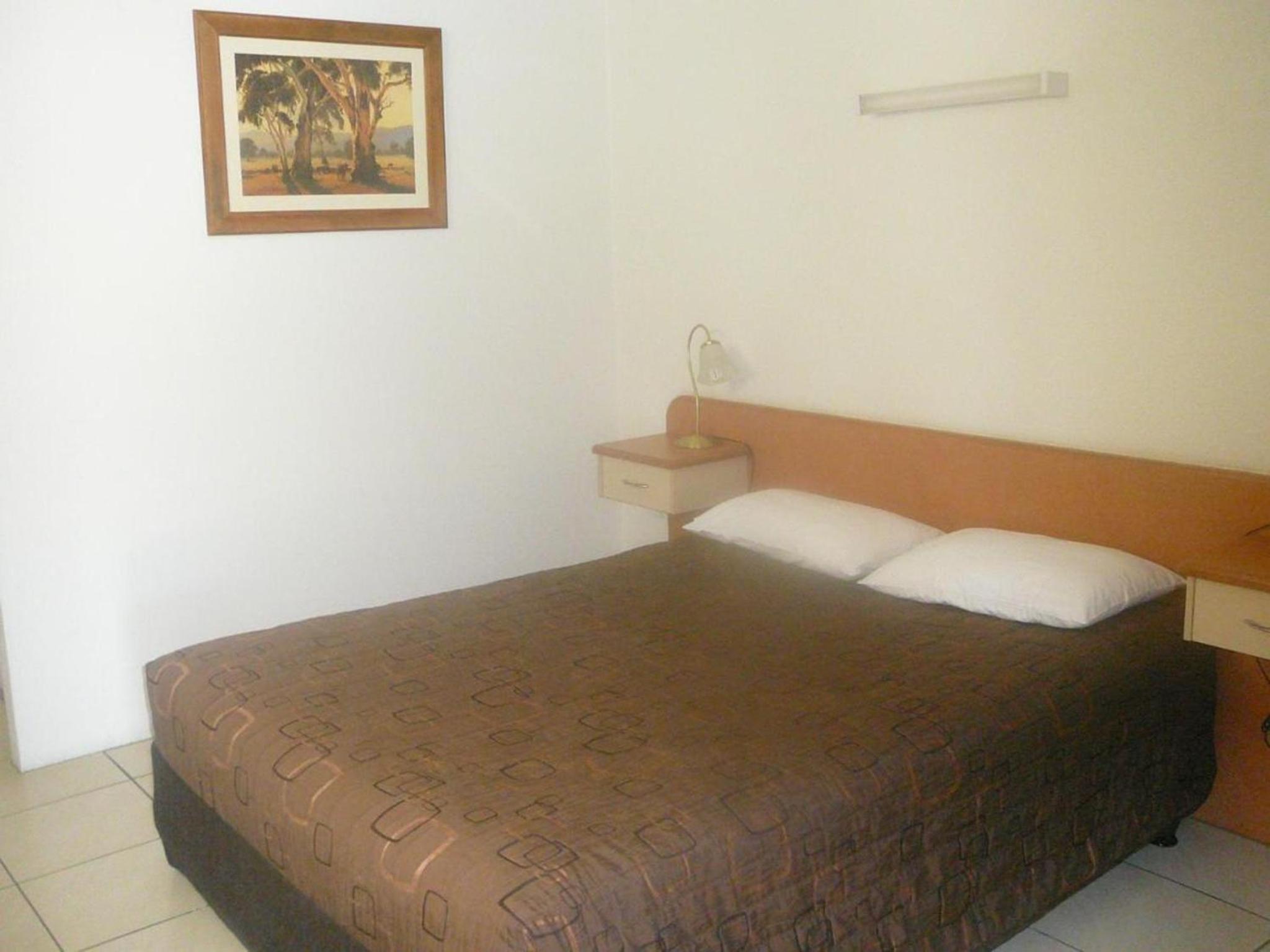 Country Road Motel