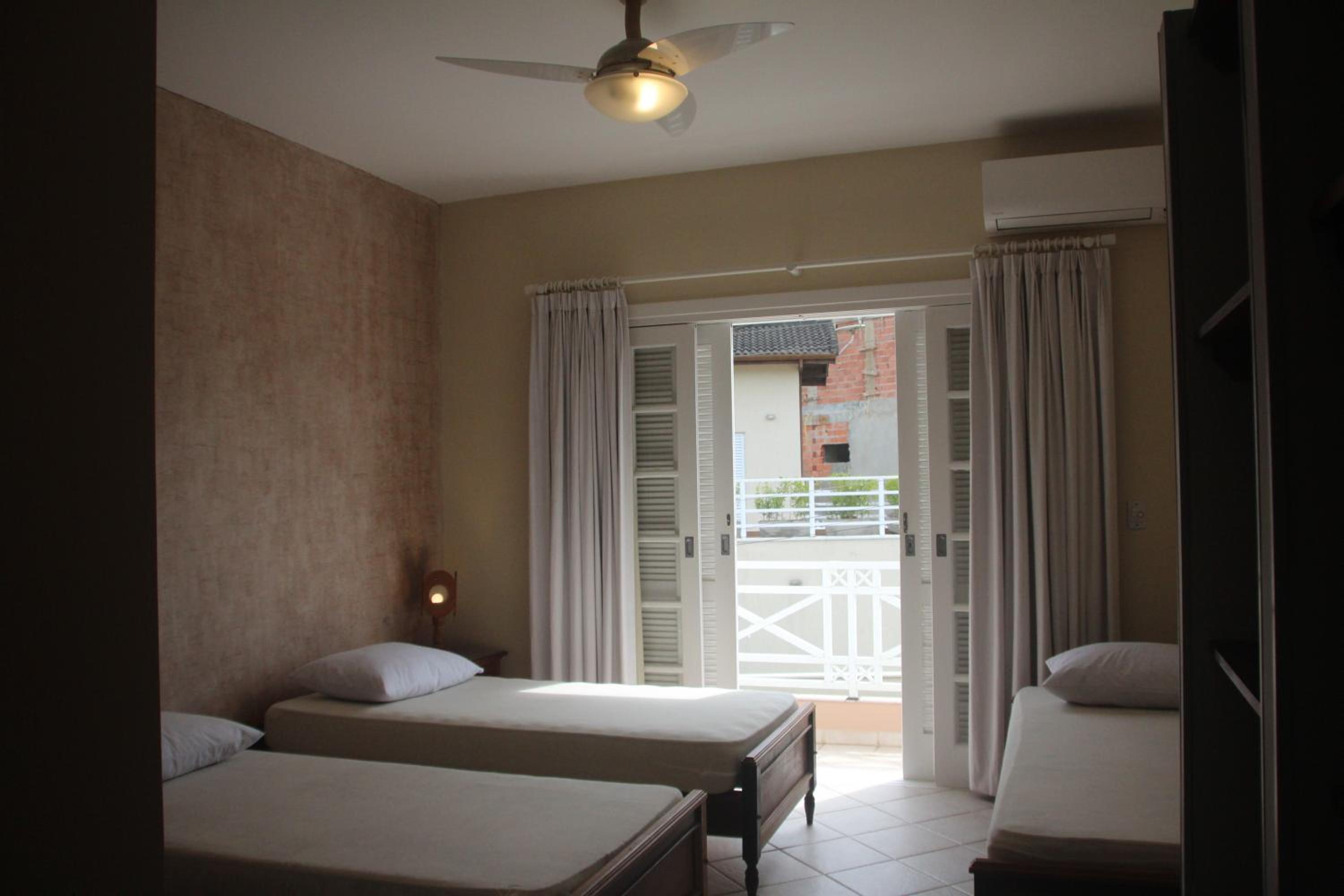 Casa em Condomínio, PÉ NA AREIA, praia Guaratuba