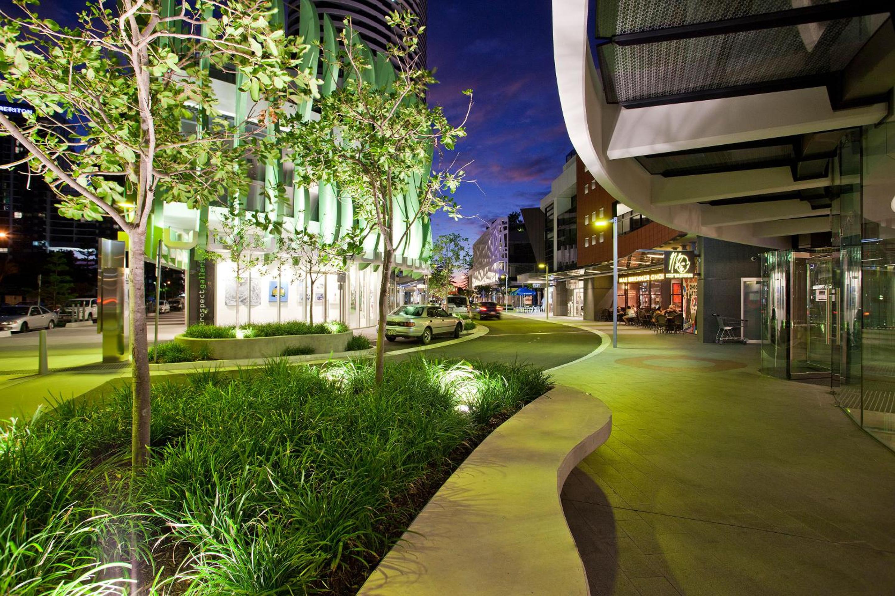 Oracle Resort Broadbeach - 4 Bedroom Sub Penthouse Ocean View Apartment - QSTAY