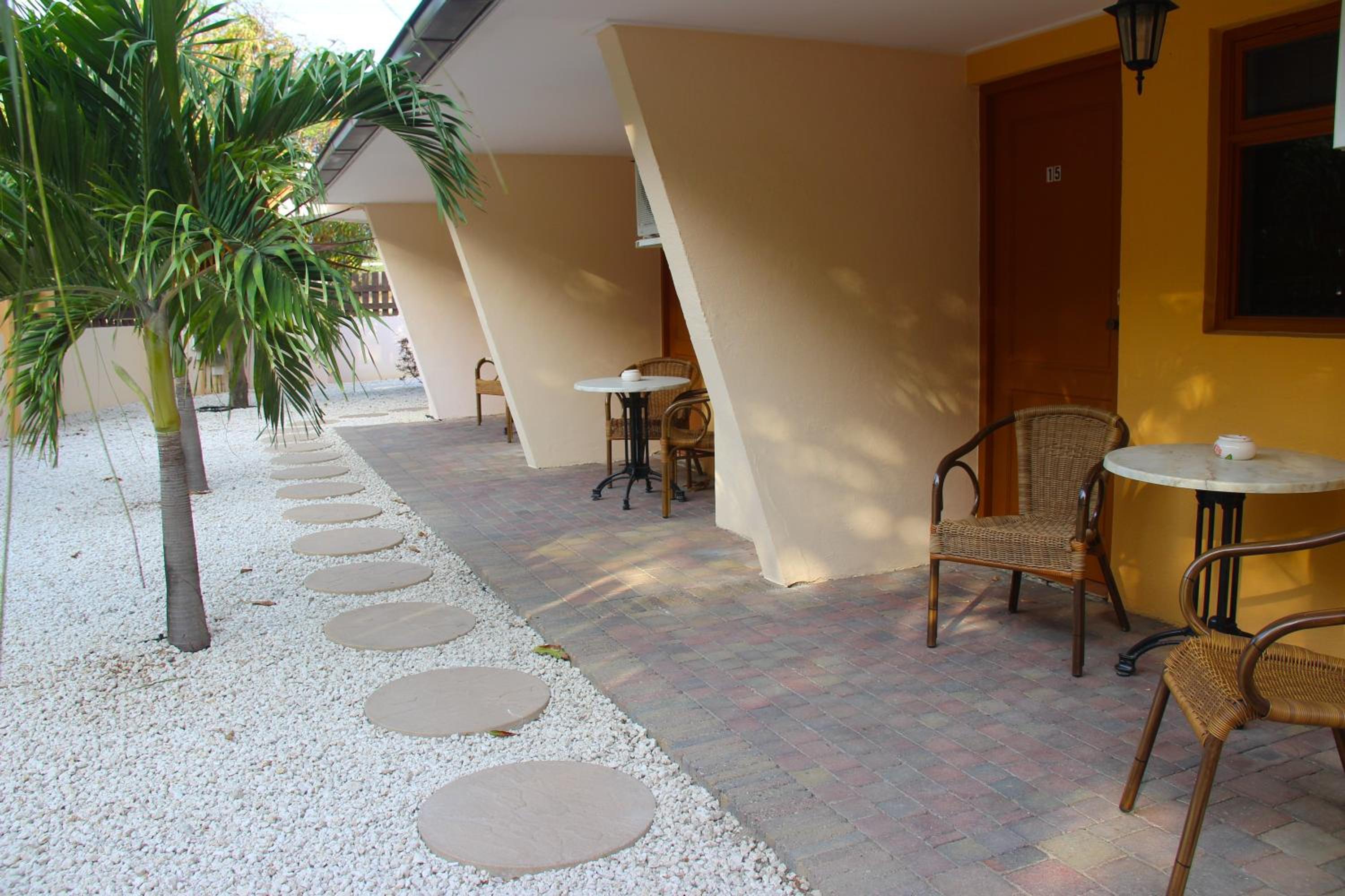 Camacuri Apartments