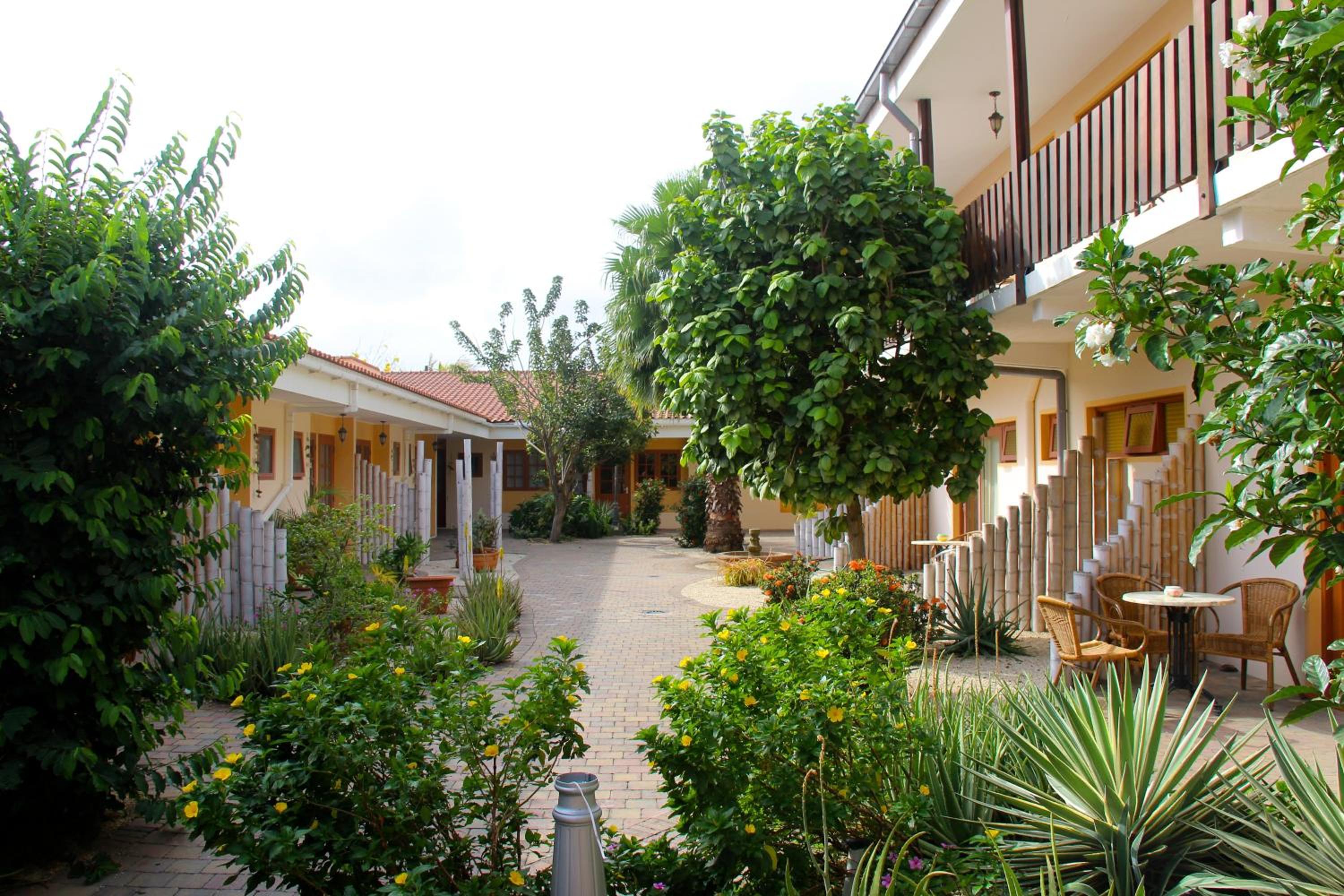 Camacuri Apartments
