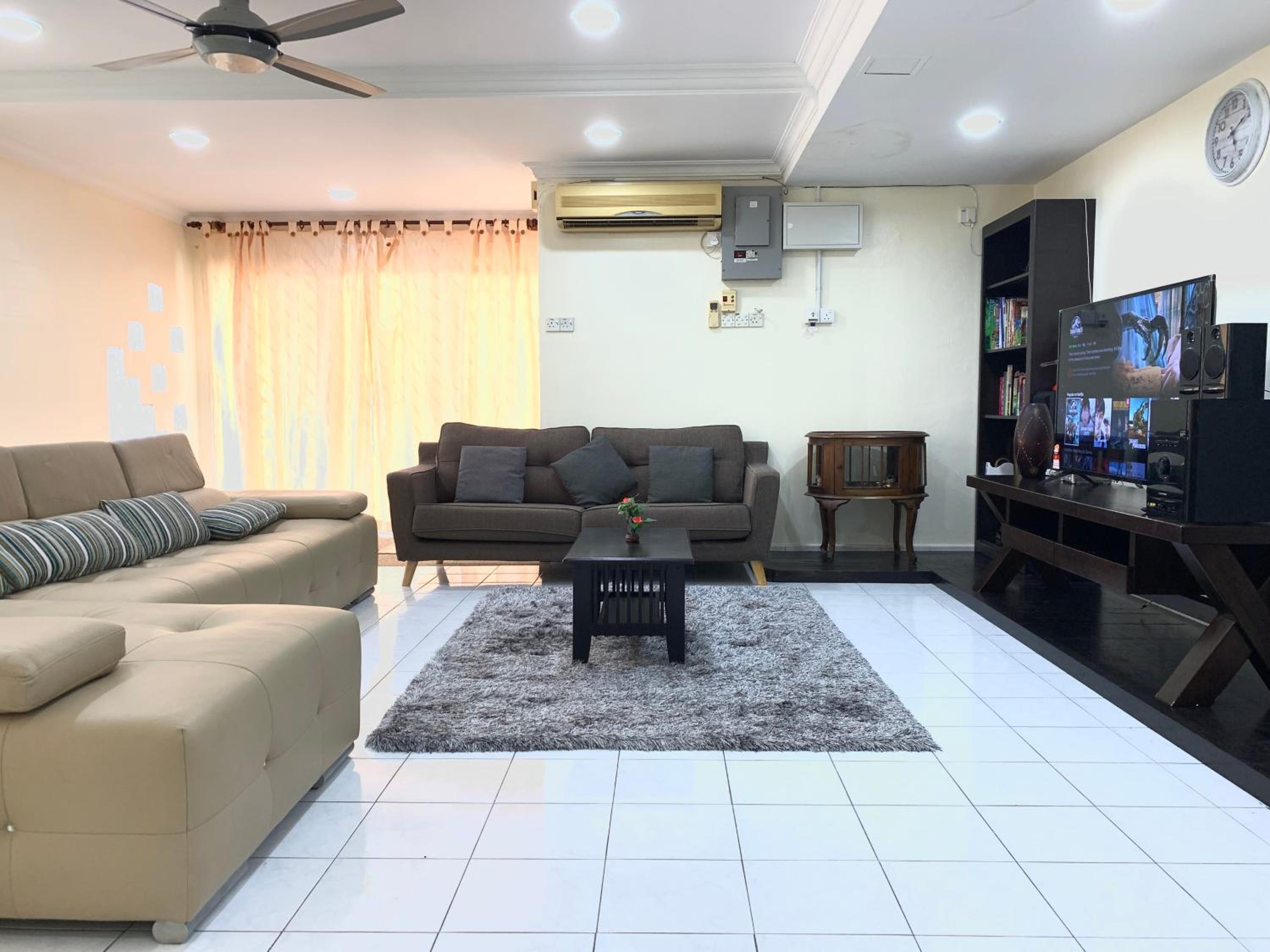 Langkawi Cozy Holiday Home at Taman Seri Aman by Zervin photo 4