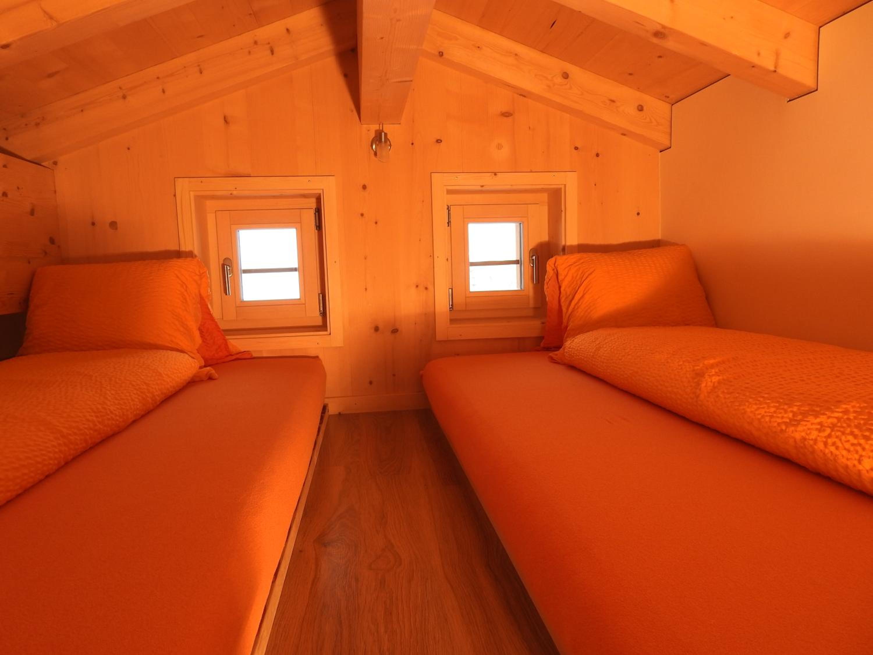 Alpenchalet Weidhaus Gstaad - Dachwohnung - Studio - Stockbettzimmer