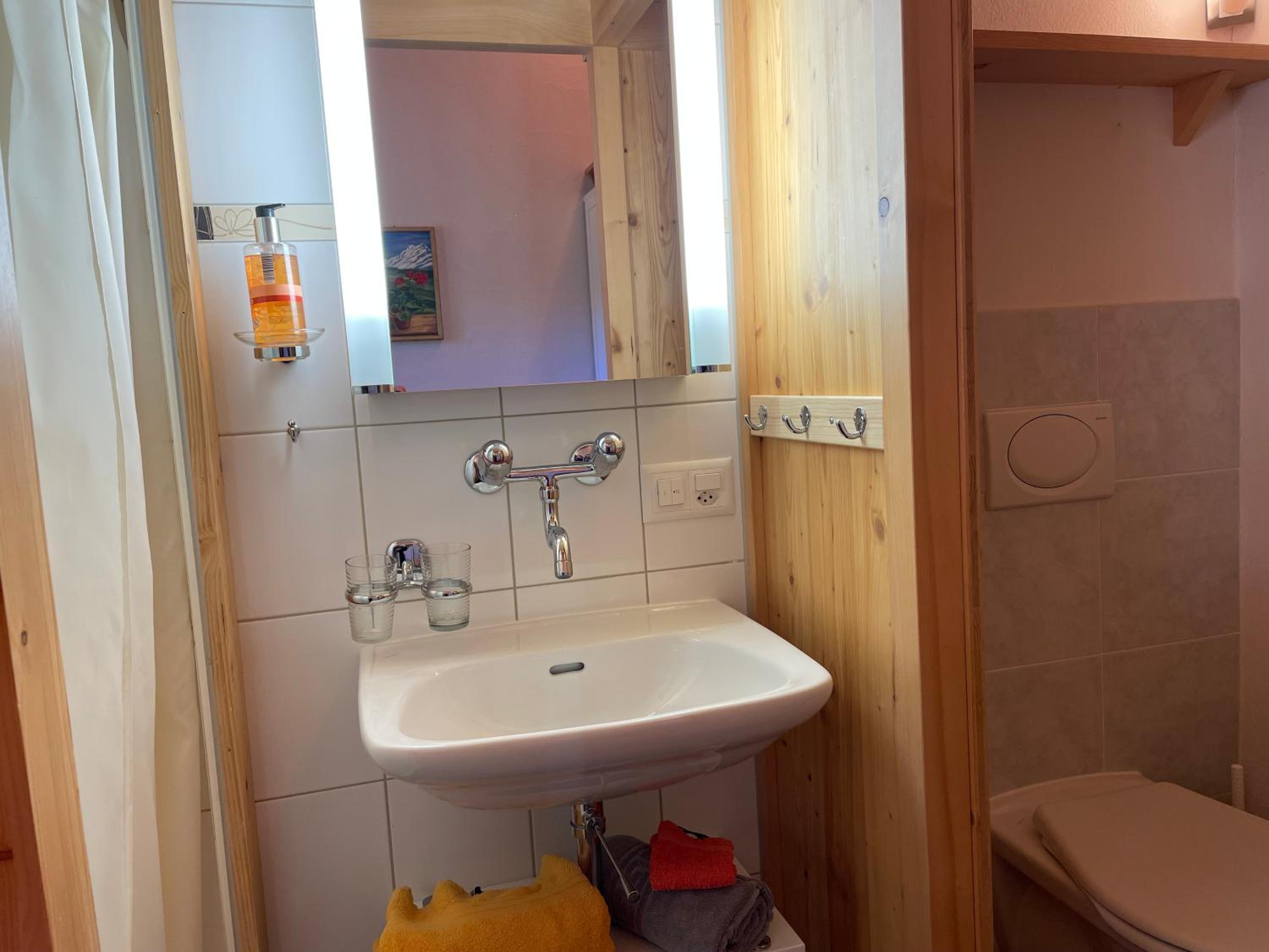 Alpenchalet Weidhaus Gstaad - Dachwohnung - Studio - Stockbettzimmer