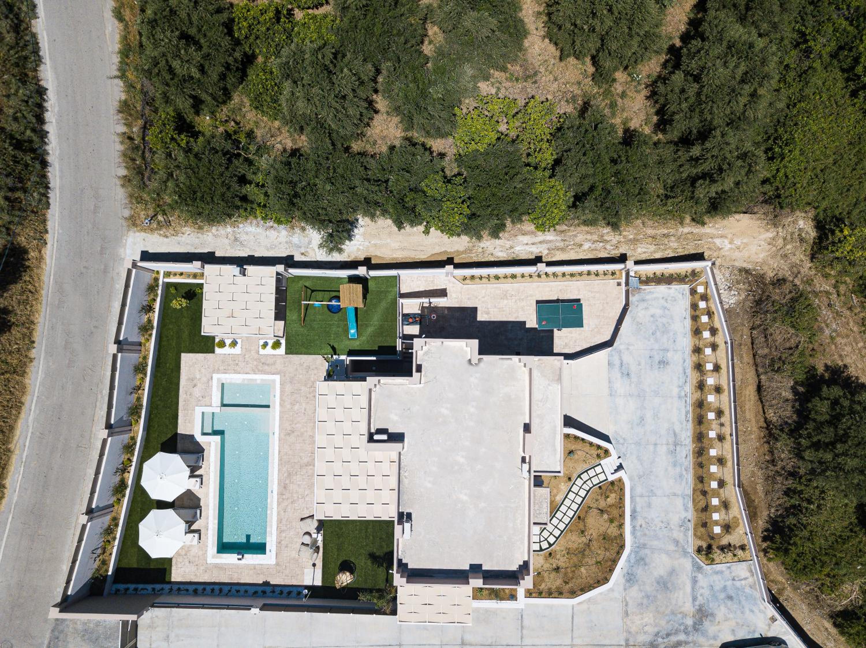 Koin Villa Sunset, With Heated Pool & Whirlpool, By ThinkVilla view 3