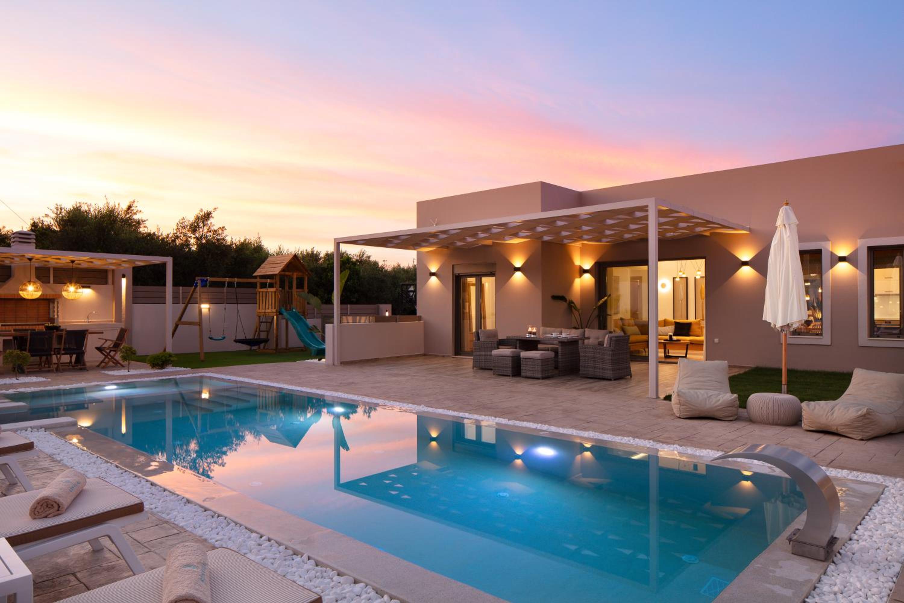 Koin Villa Sunset, With Heated Pool & Whirlpool, By ThinkVilla view 4