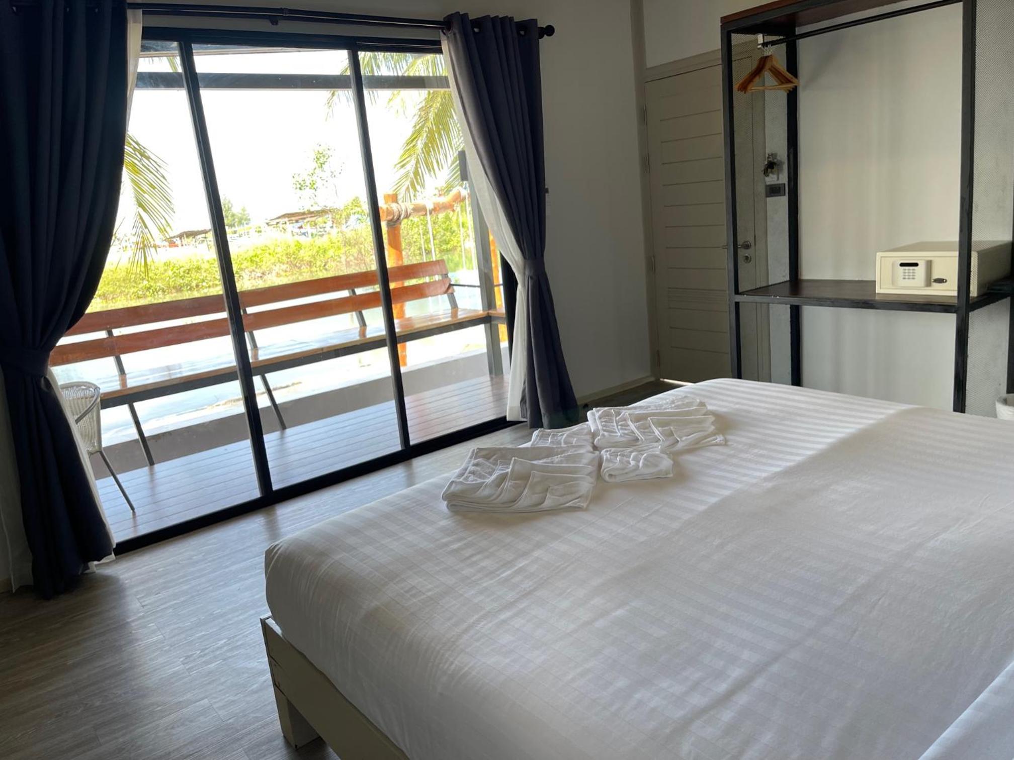 Breeze Bay Villas Koh Phangan