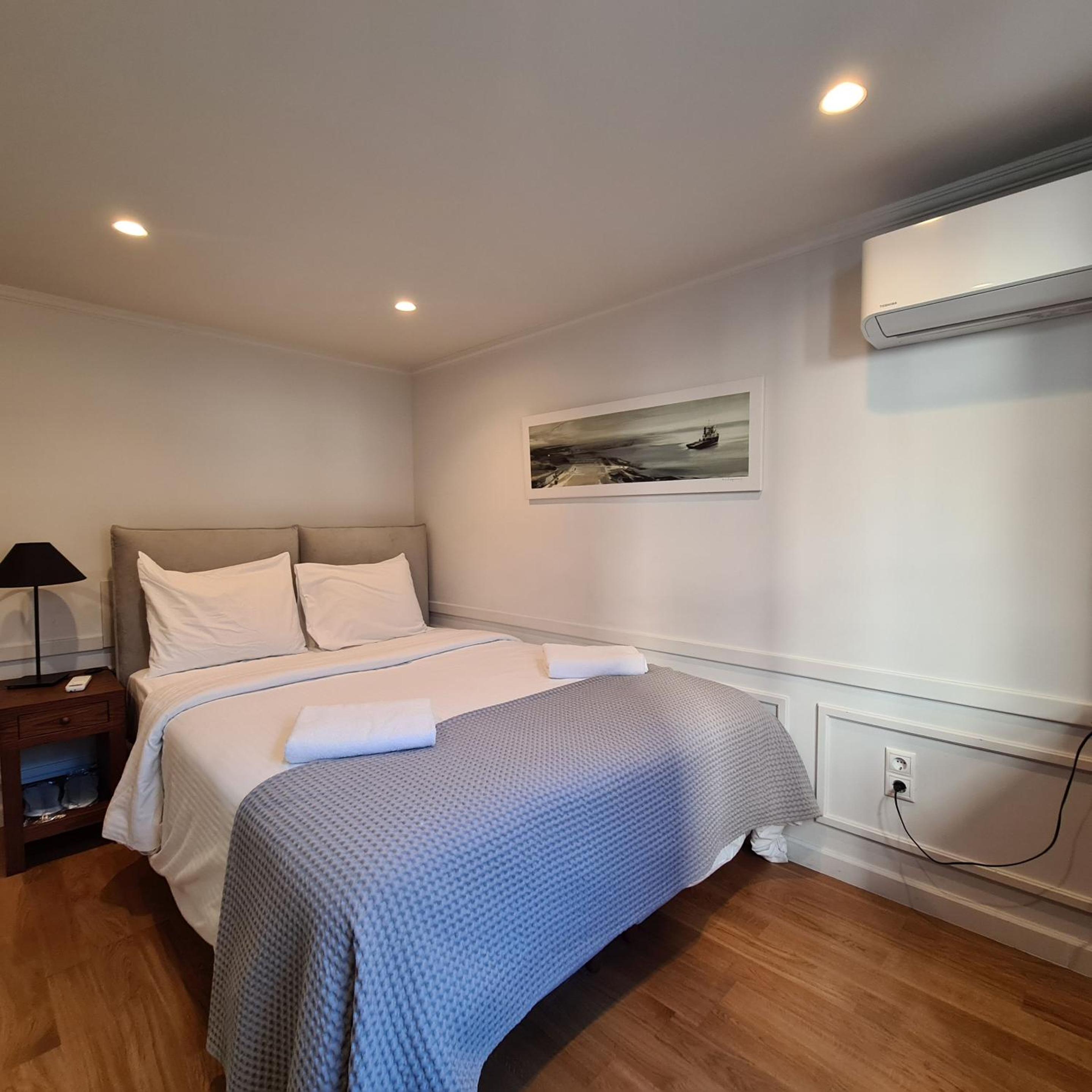Four Streets Athens - Luxury Suites Apartments in Athens