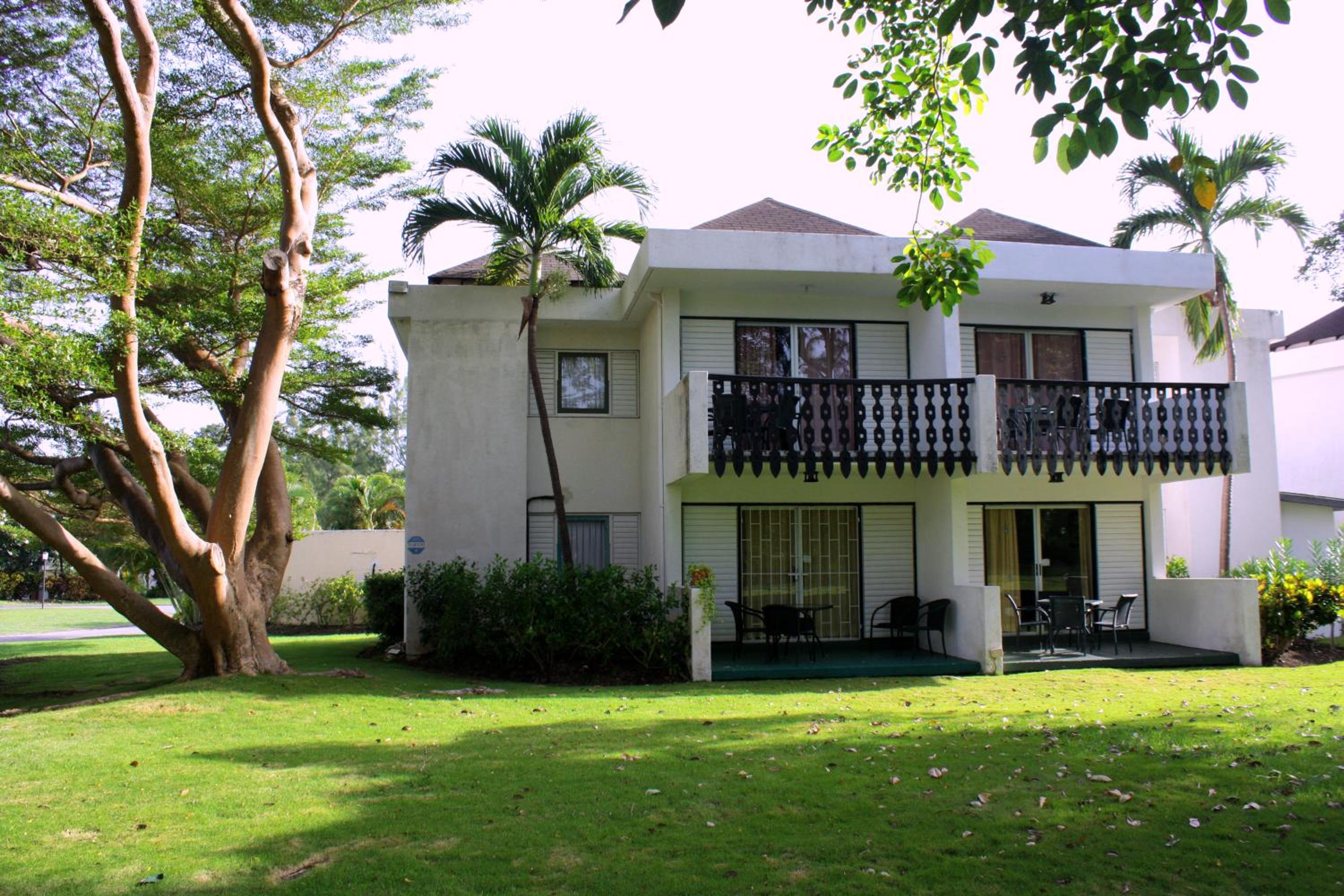 Hotel Plum Tree Club - Image 1