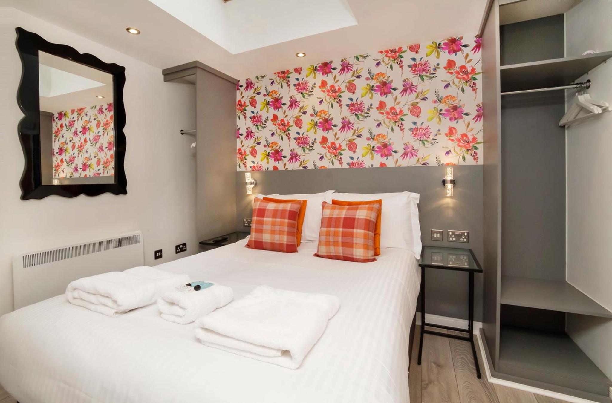 City Apartments - Reubens Court view 4