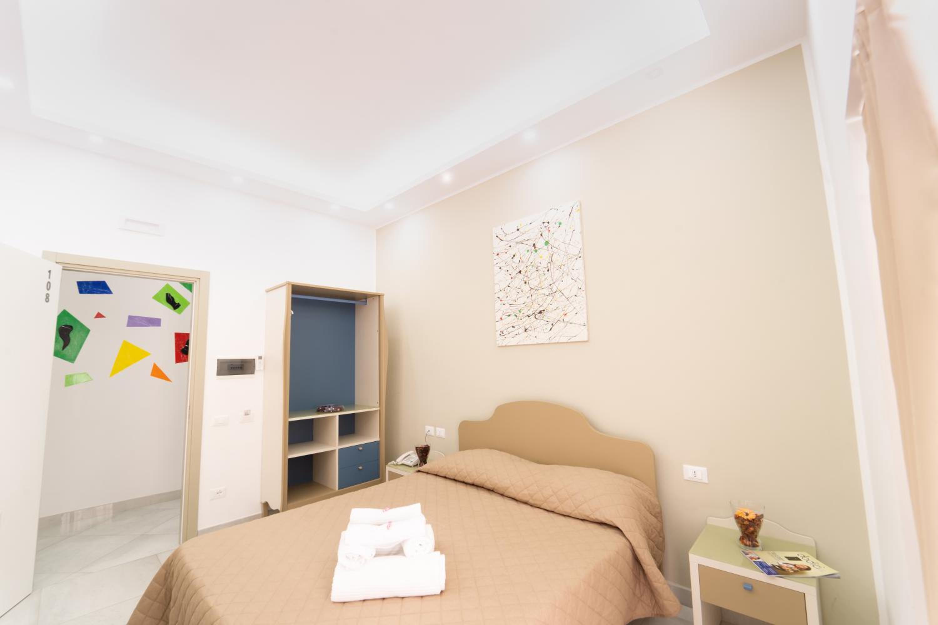 Royal H Umberto I, Napoli Centro, by ClaPa Group