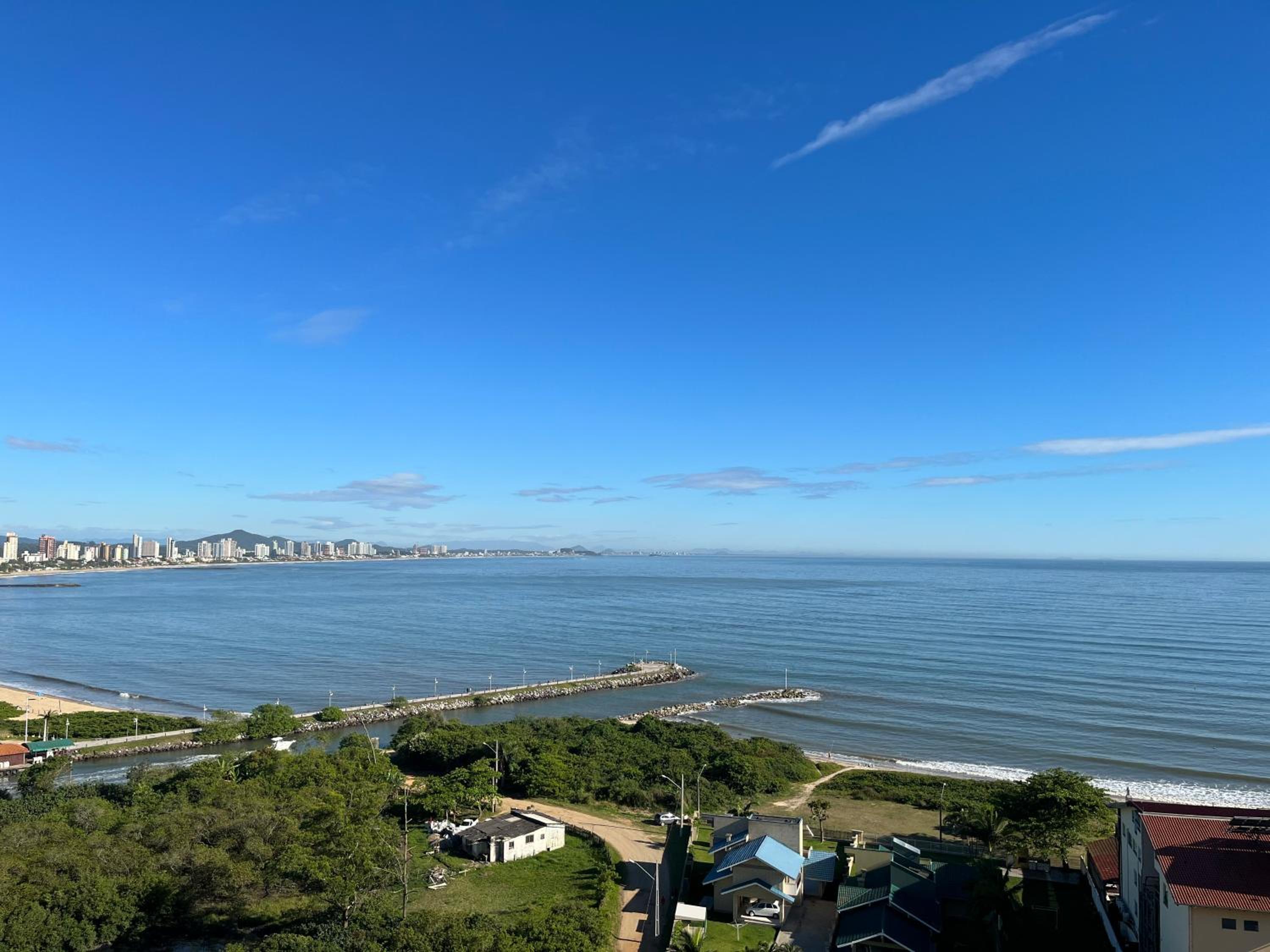 Apartamento novo frente mar com piscina em Home Club view 5