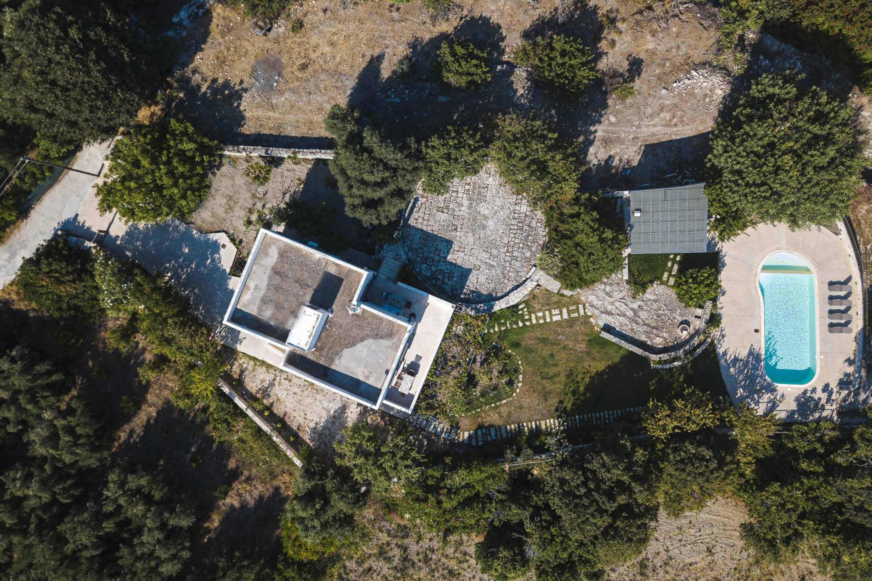 Mithonies Villa, with Private Pool & BBQ, By ThinkVilla view 3