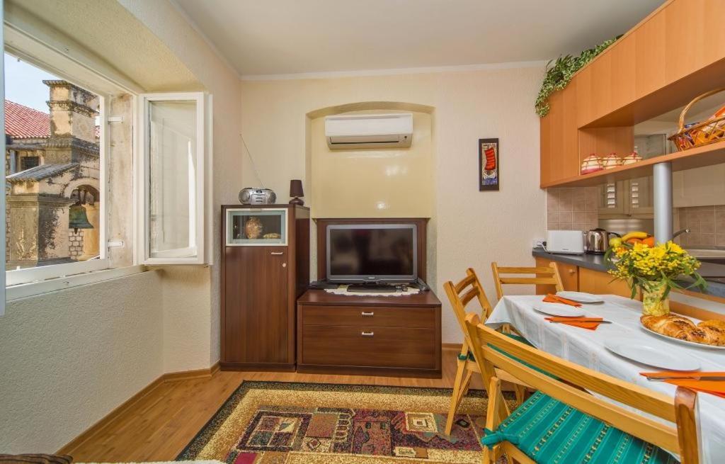 Apartment Maru