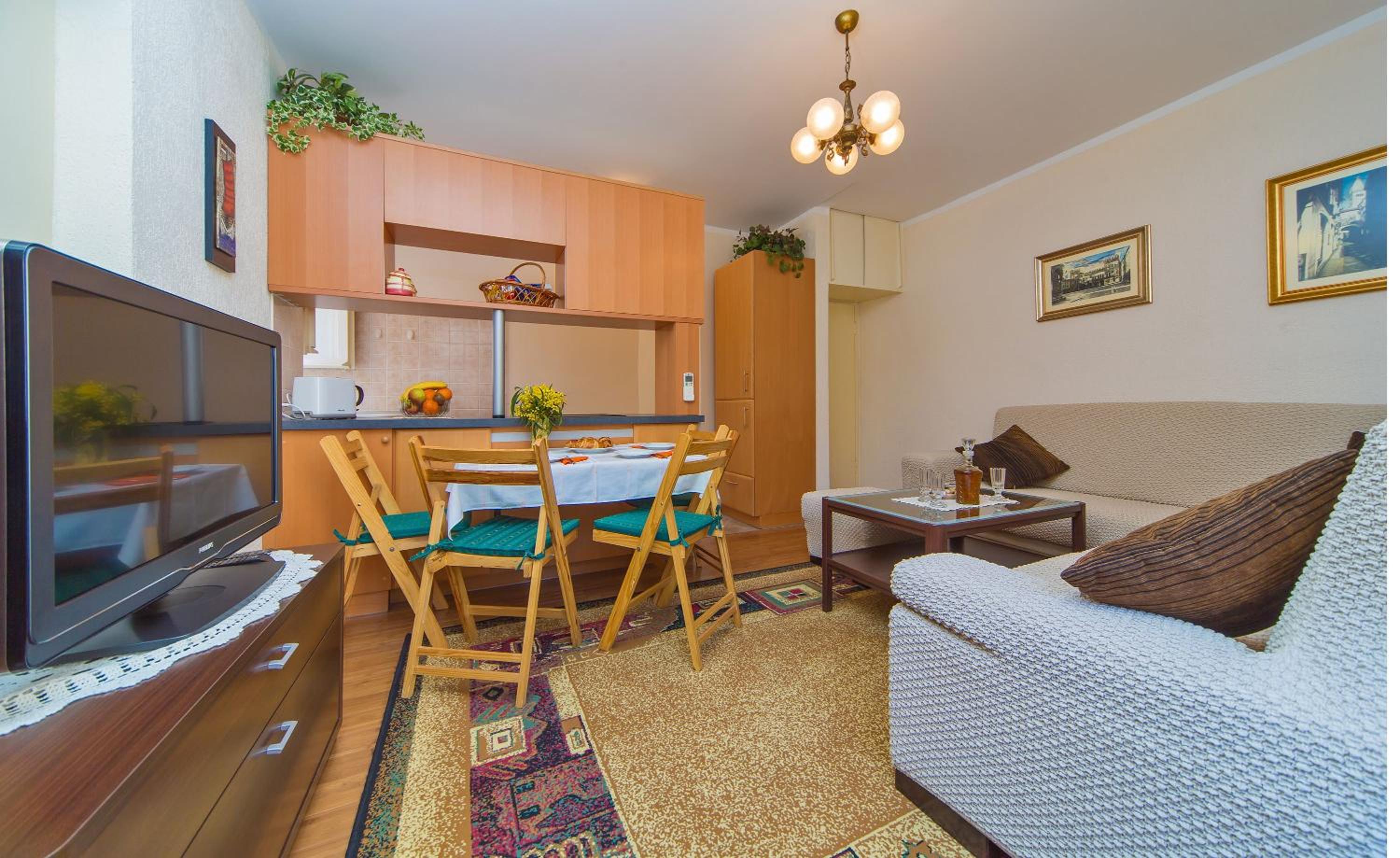 Apartment Maru