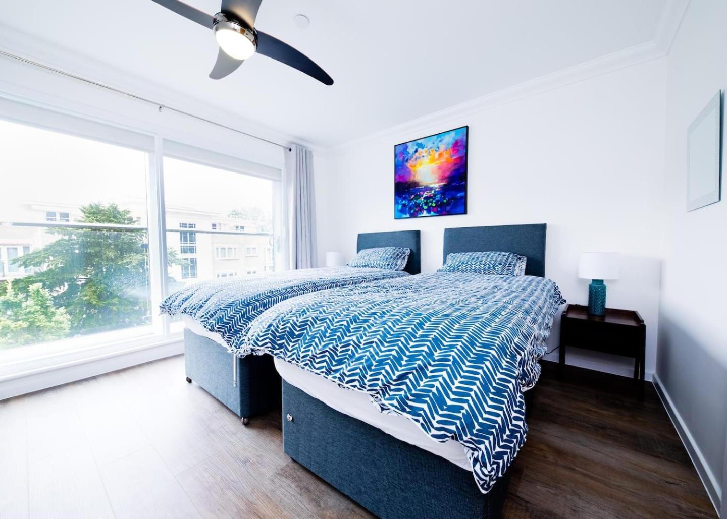 Stunning 3 Bed Townhouse: Westbourne with parking view 3