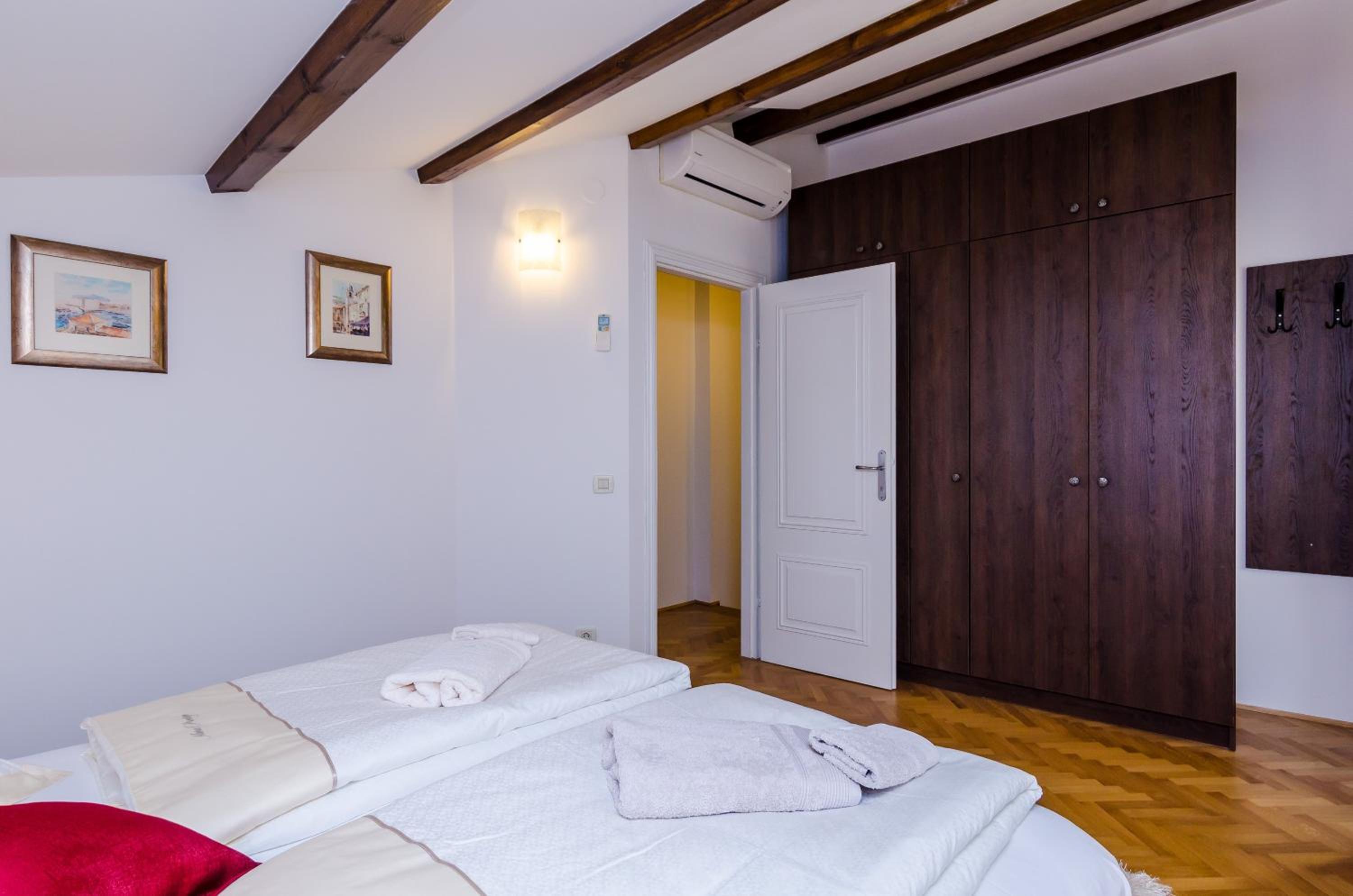 Apartment Maru Prestige