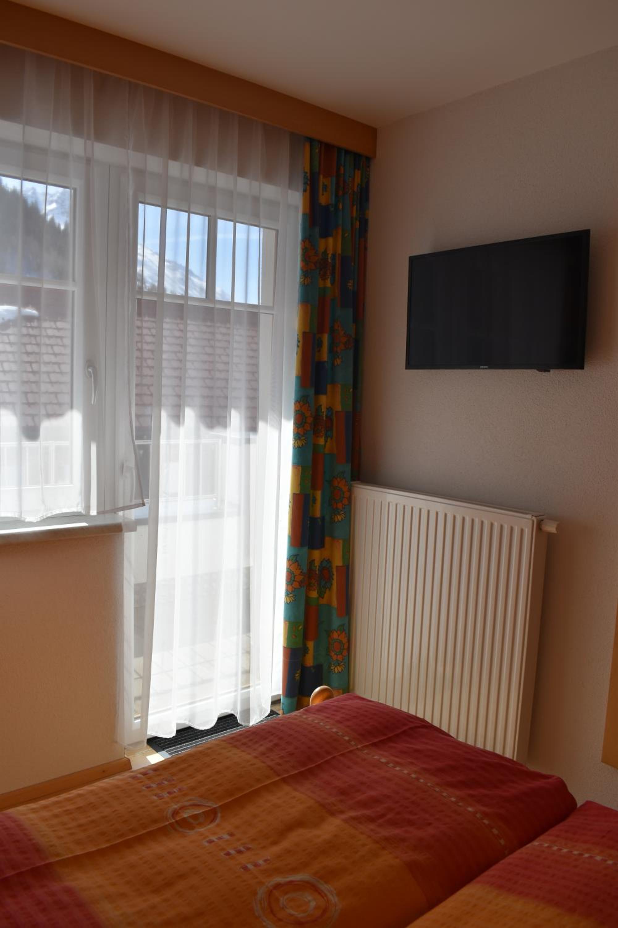 Photo 37