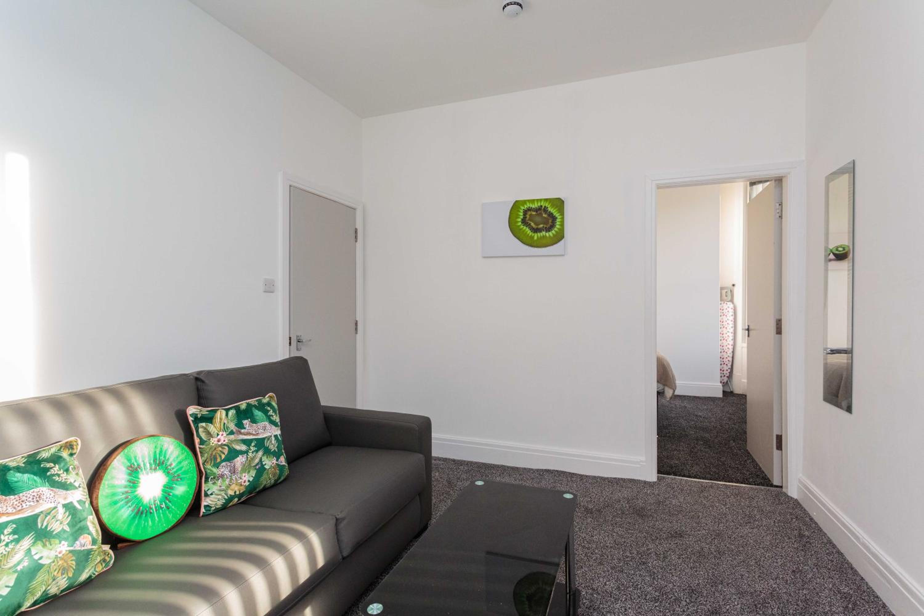Cherry Property - Kiwi Suite view 5
