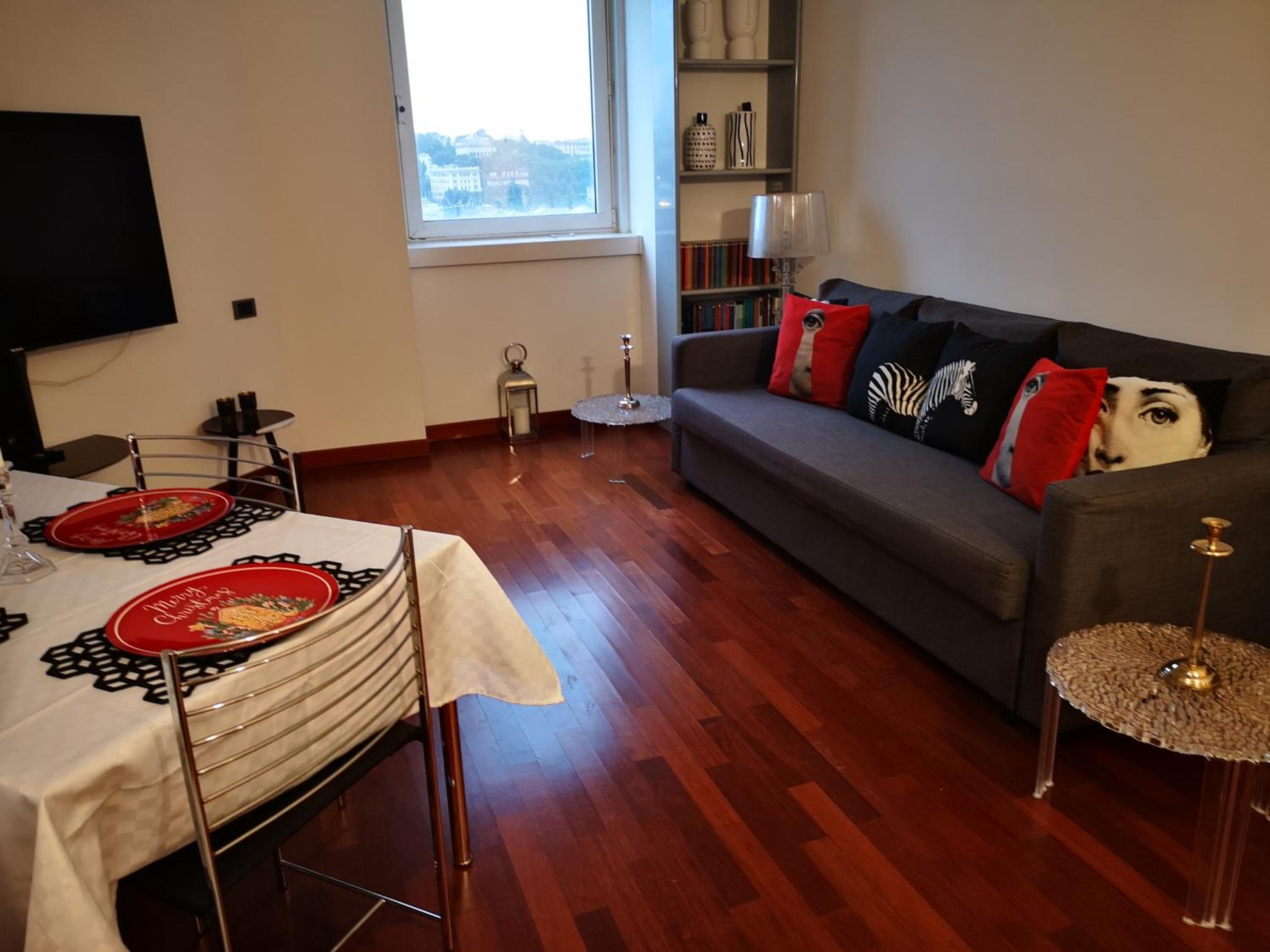 Suite Lambruschini central with top city view - Free covered parking view 2