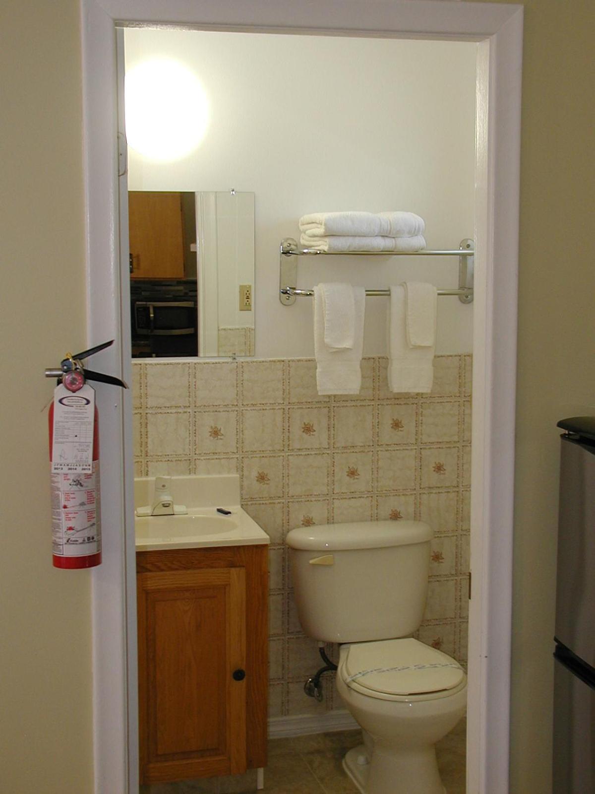 Almo Court Motel