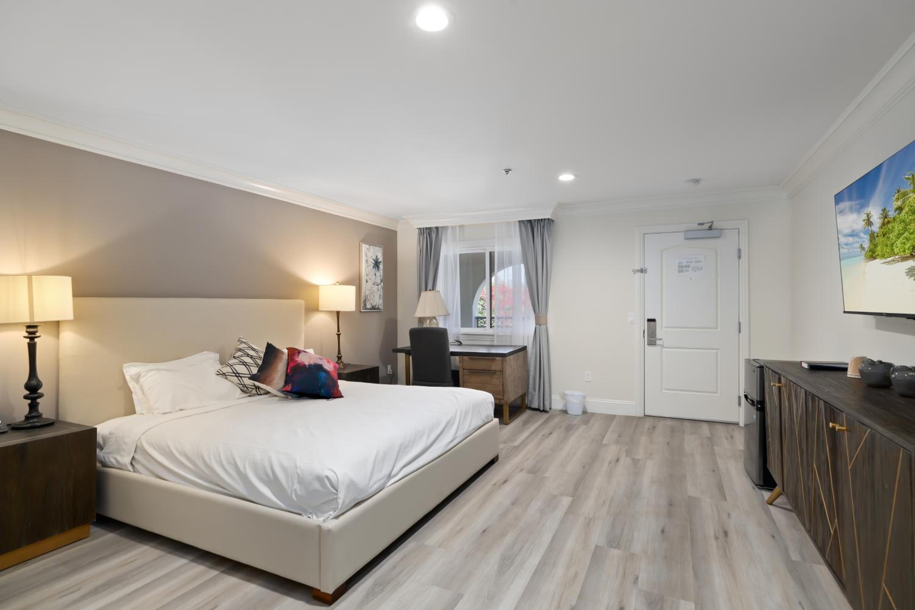 Hotel Huntington - Property Image 91