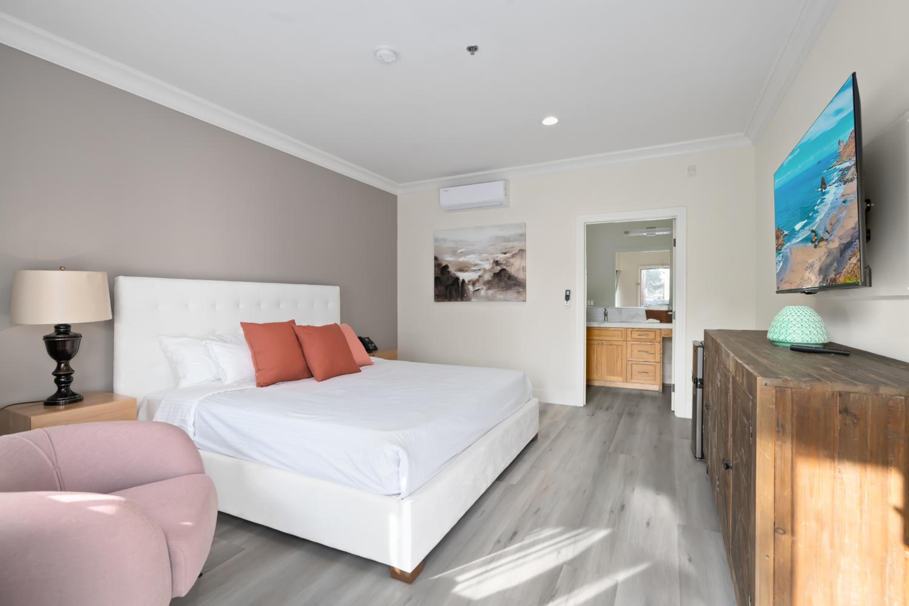 Hotel Huntington - Property Image 90