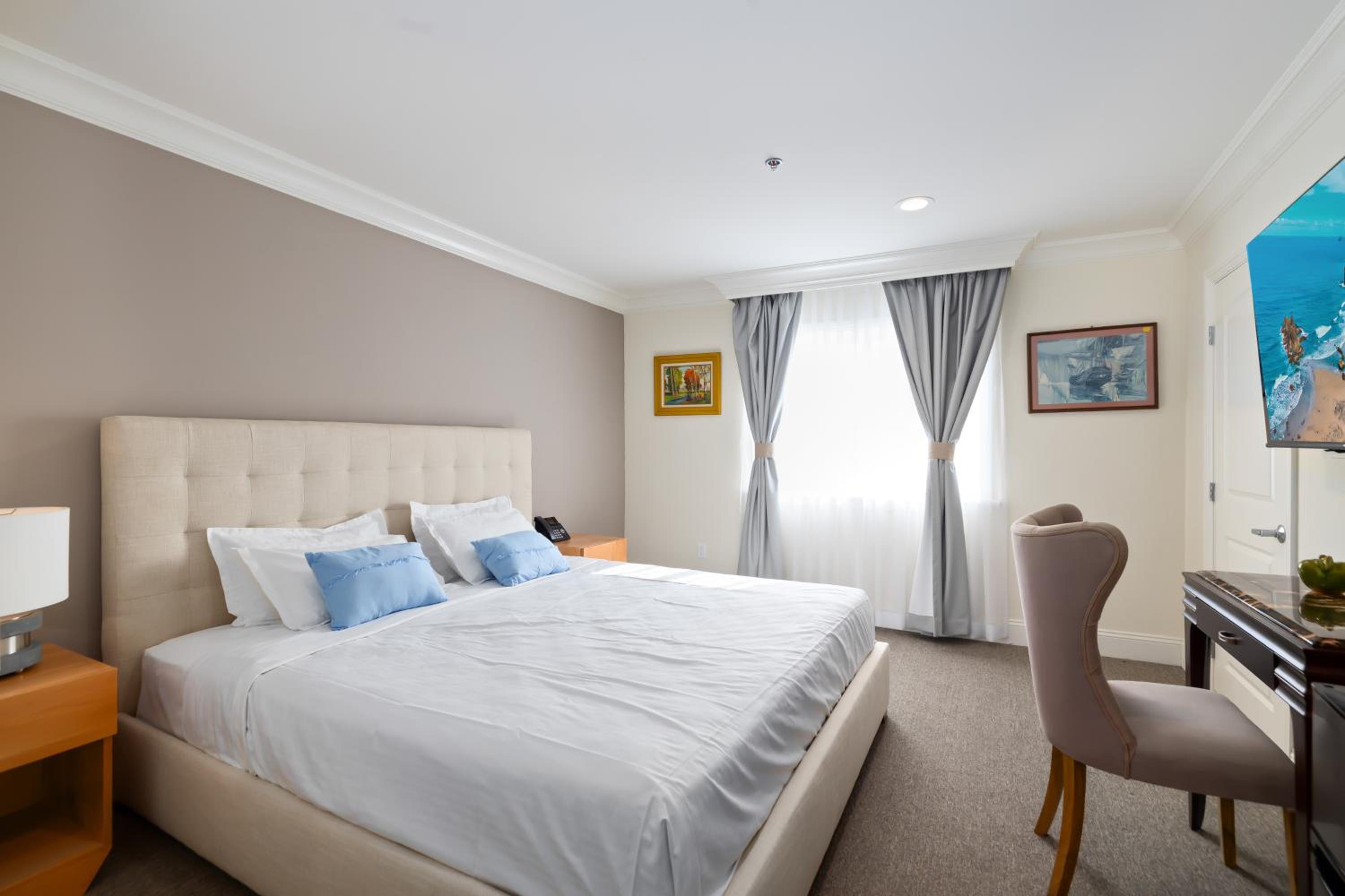 Hotel Huntington - Property Image 87