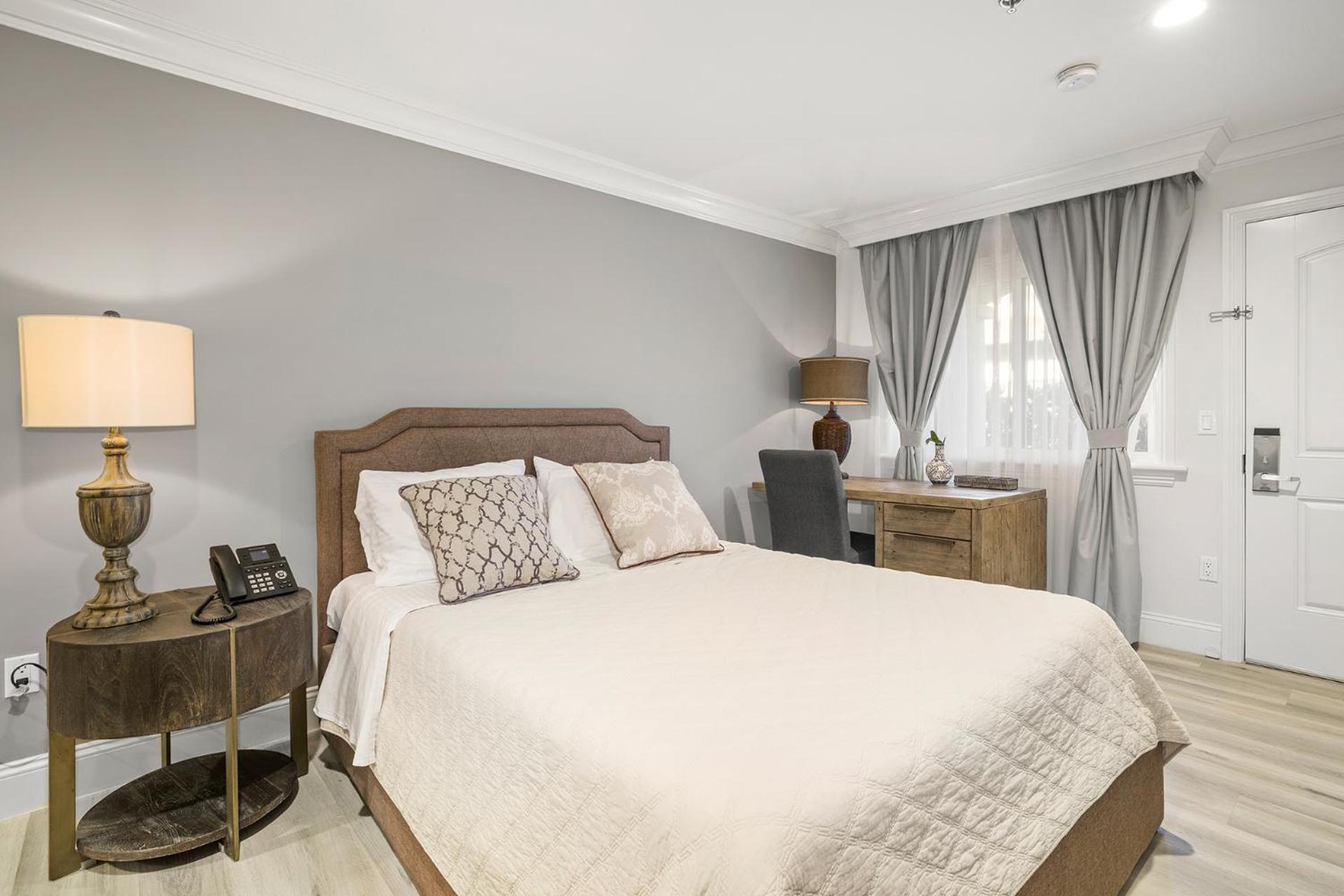 Hotel Huntington - Property Image 101
