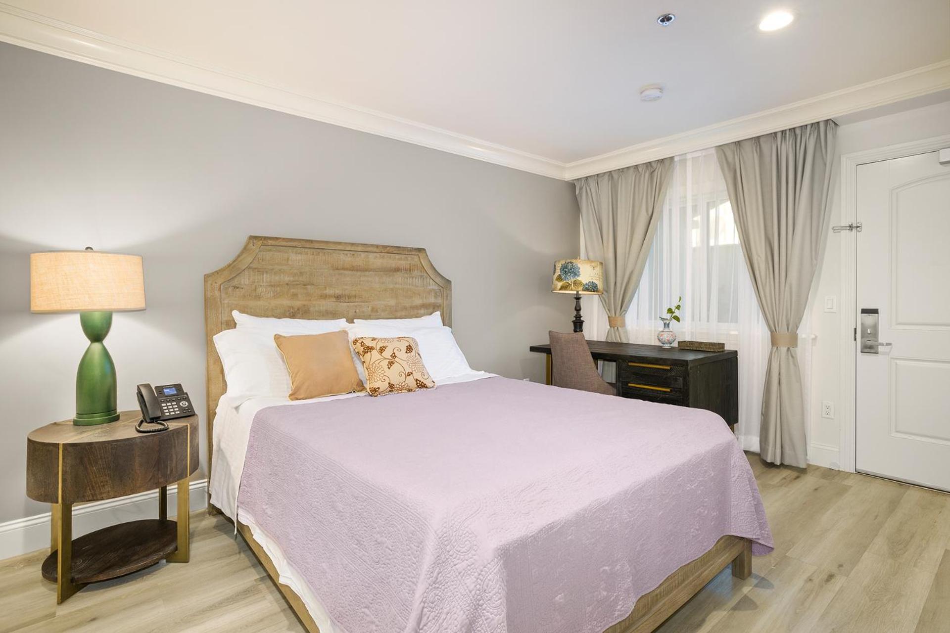Hotel Huntington - Property Image 100